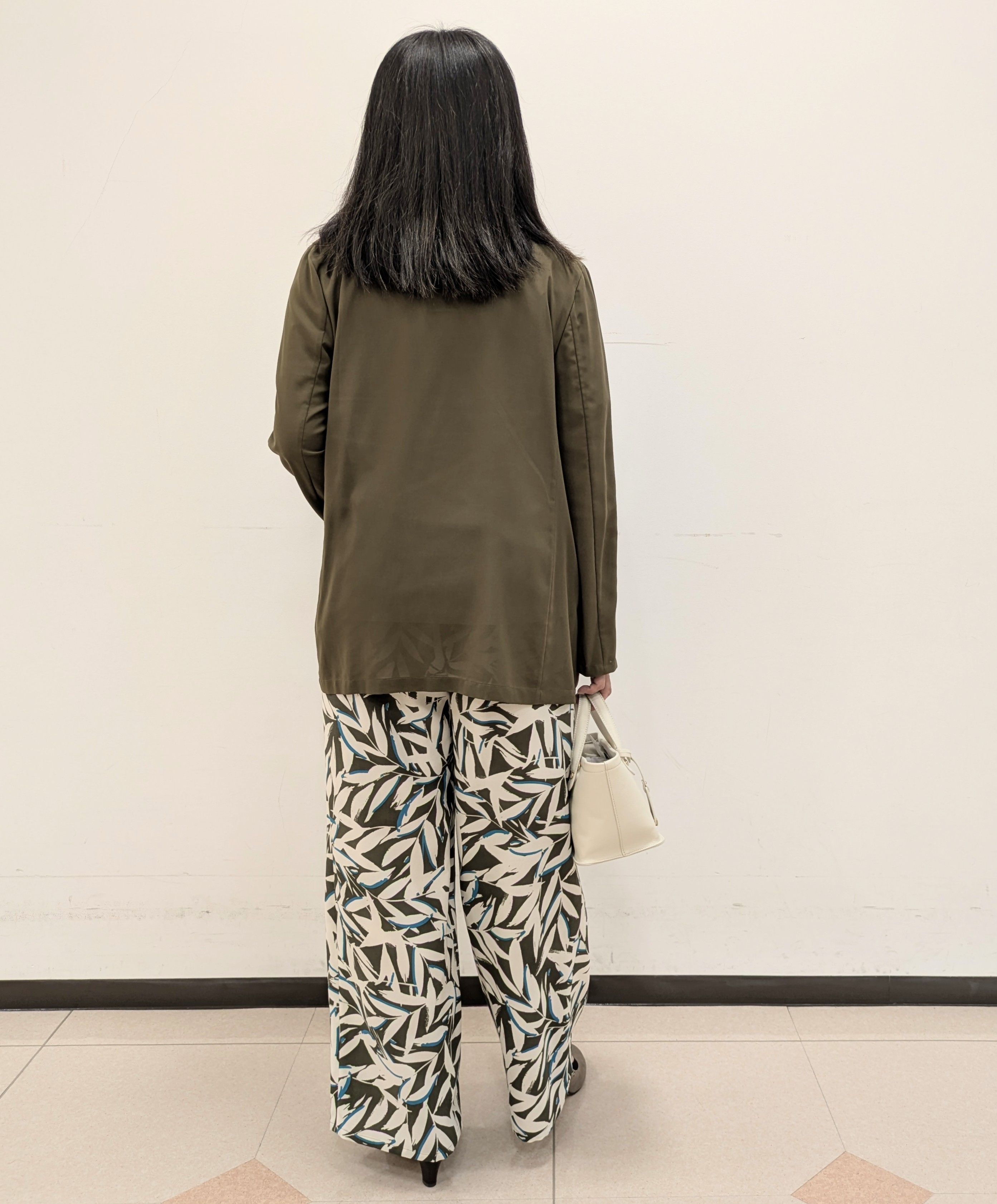 ともさんの「UNTITLED｜【セットアップ可/接触冷感/通気性】ドライシアーダブルジャケット」を使ったコーディネート