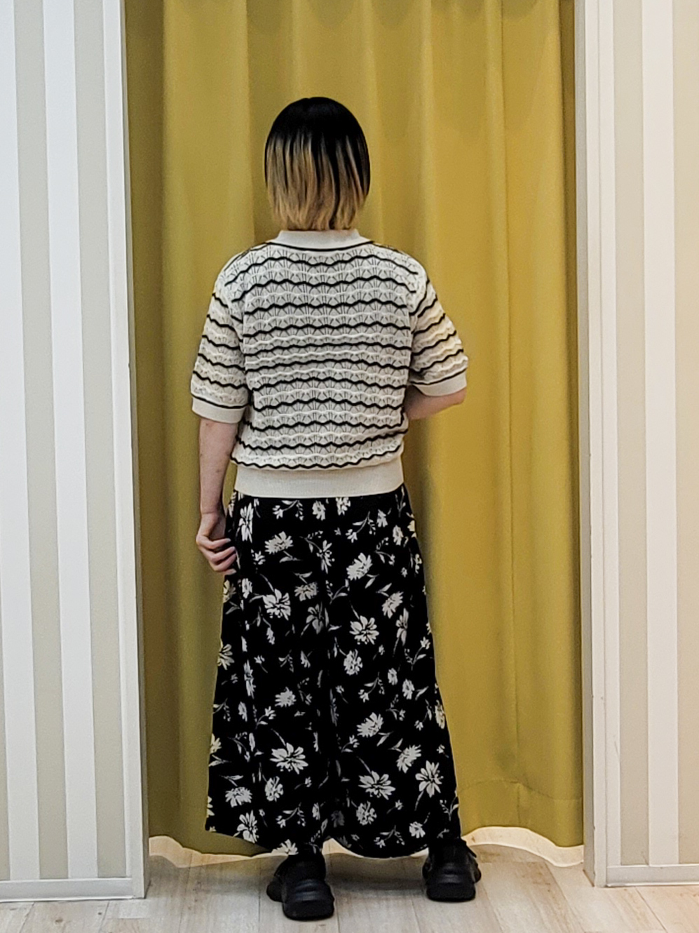 ねぎさんの「SHOO･LA･RUE｜【S-LL/洗濯機可】ニュアンスボーダー シアーニットポロ」を使ったコーディネート
