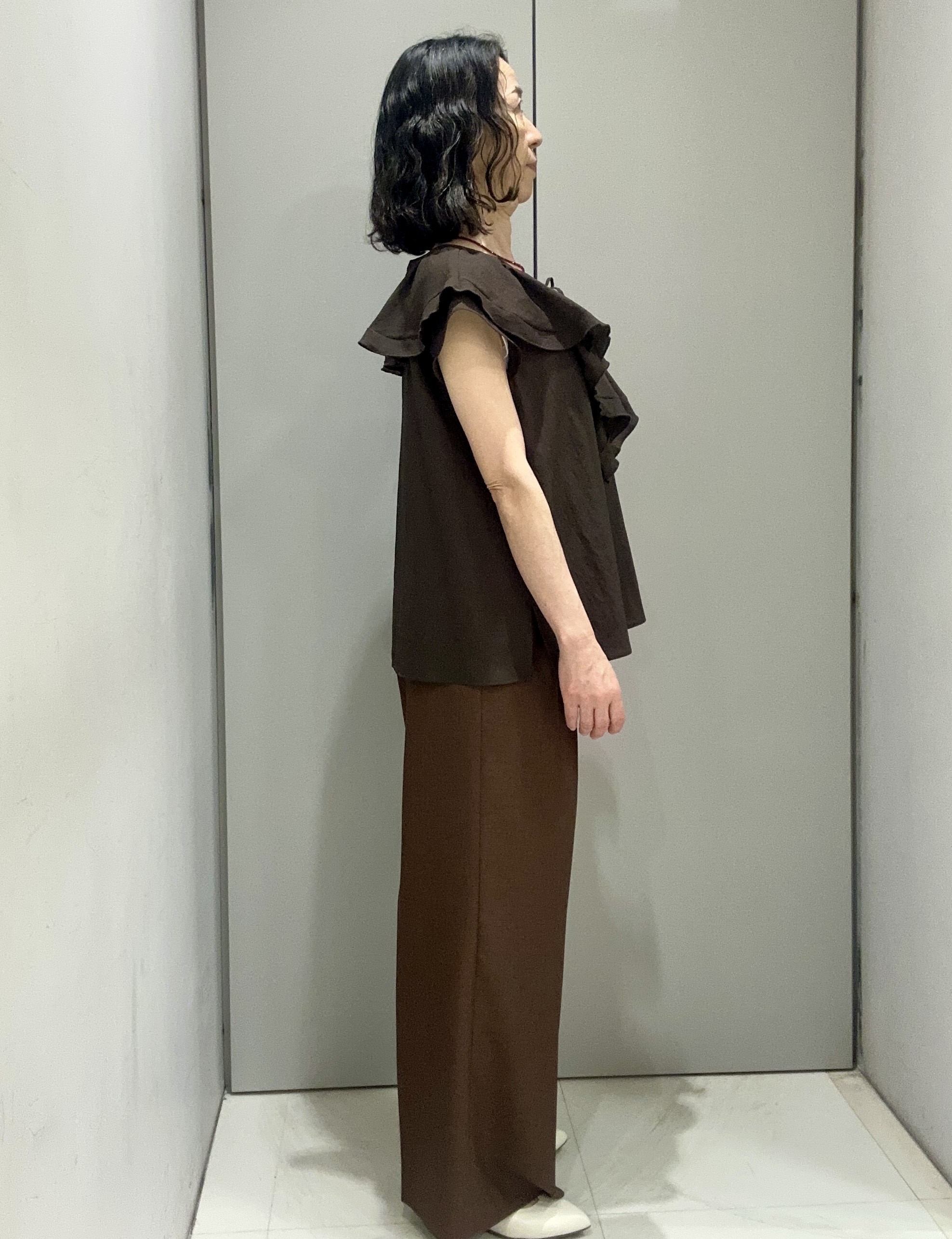 Kouさんの「Reflect｜【通気性あり／涼しい／マシンウォッシャブル】フリルブラウス」を使ったコーディネート