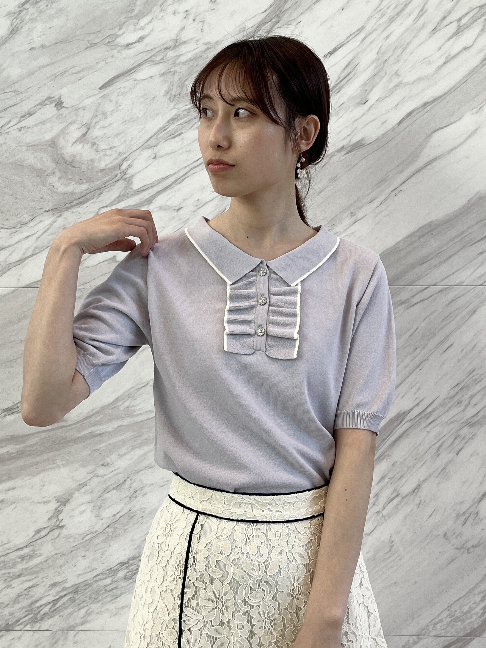 はばさんの「Couture brooch｜【洗える】フリル ポロ衿ニット」を使ったコーディネート