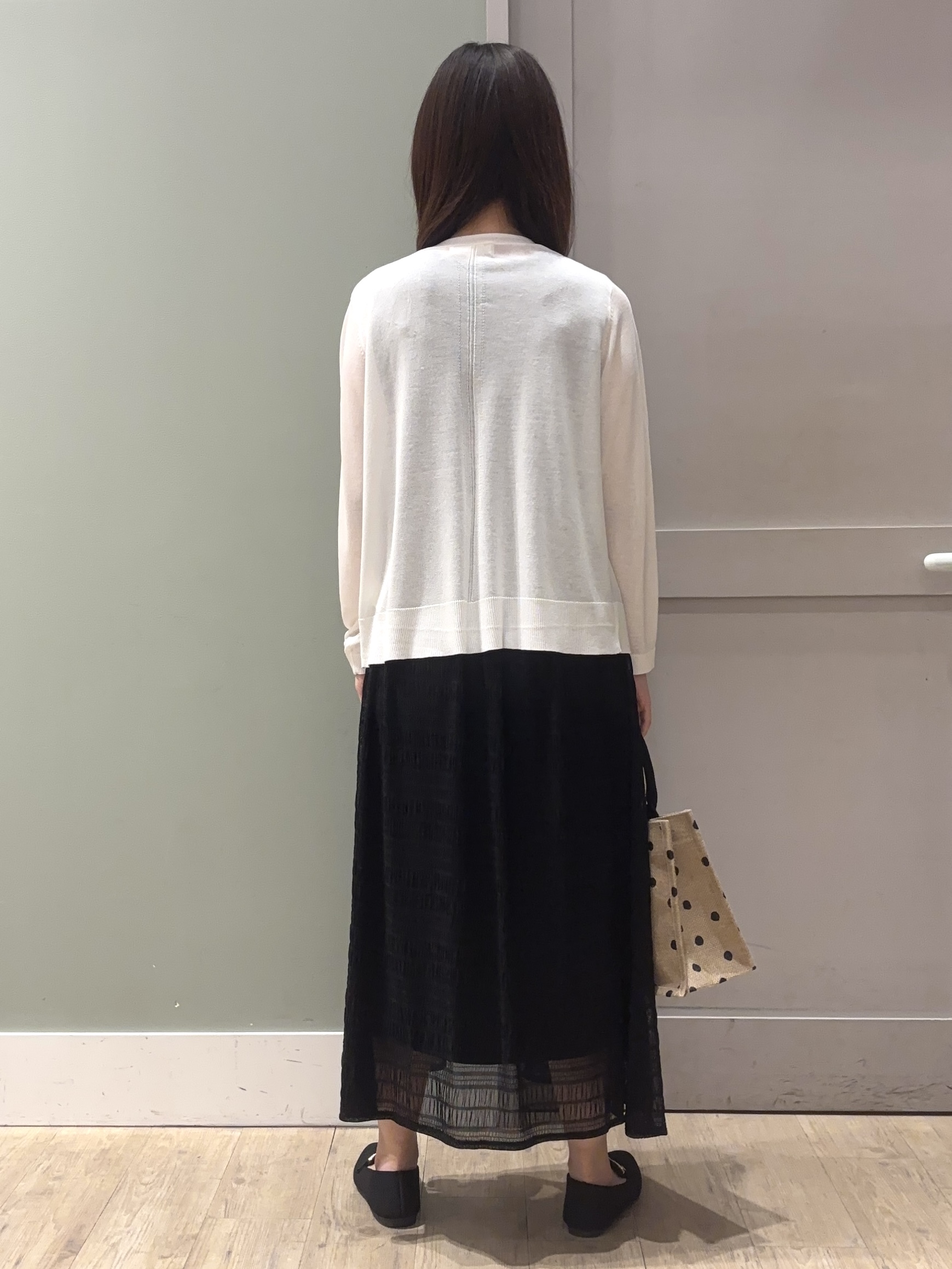 しばみさんの「grove｜高評価！【接触冷感／UVカットetc】ベーシックショートカーディガン」を使ったコーディネート