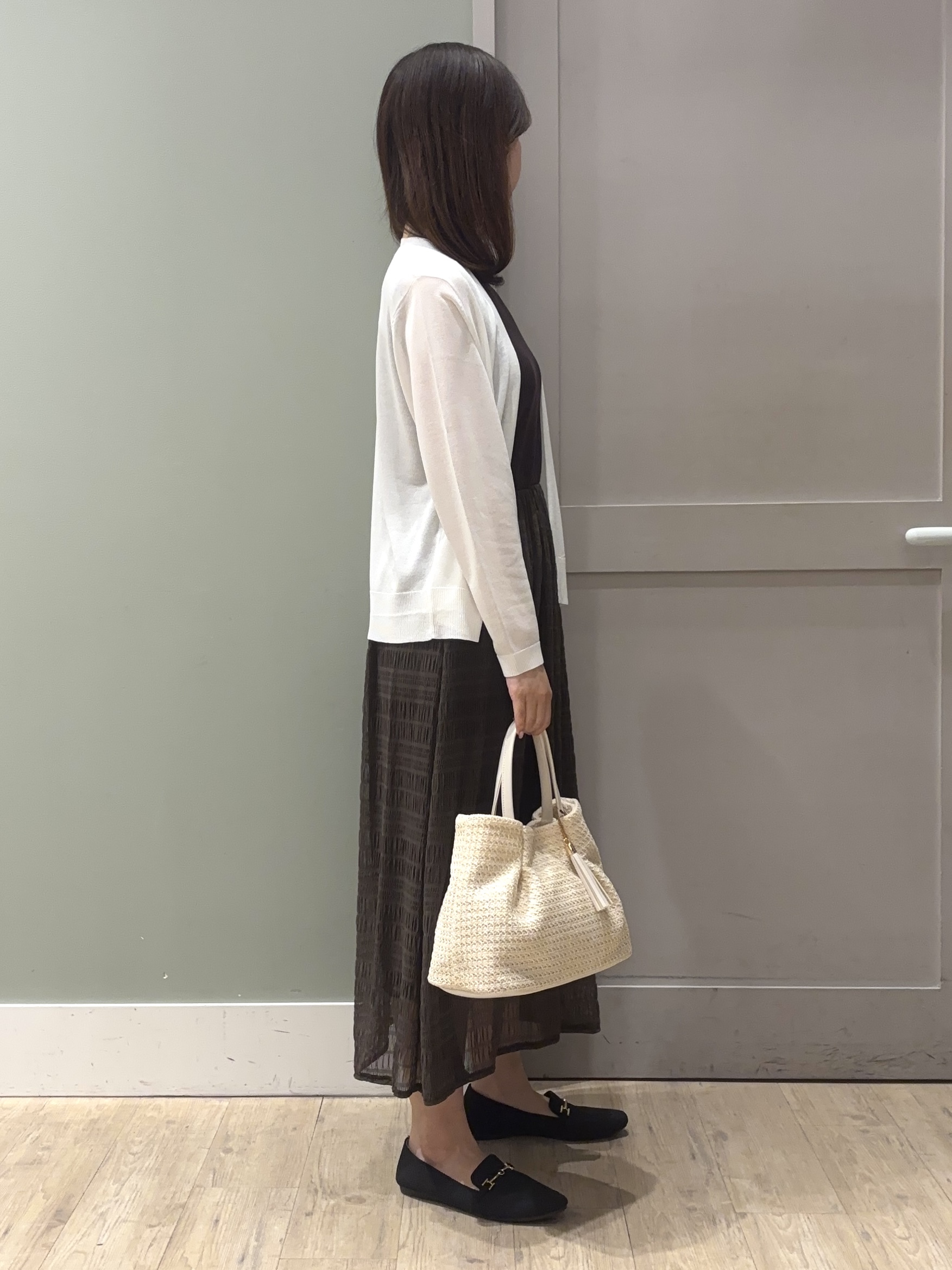 しばみさんの「grove｜高評価！【接触冷感／UVカットetc】ベーシックショートカーディガン」を使ったコーディネート