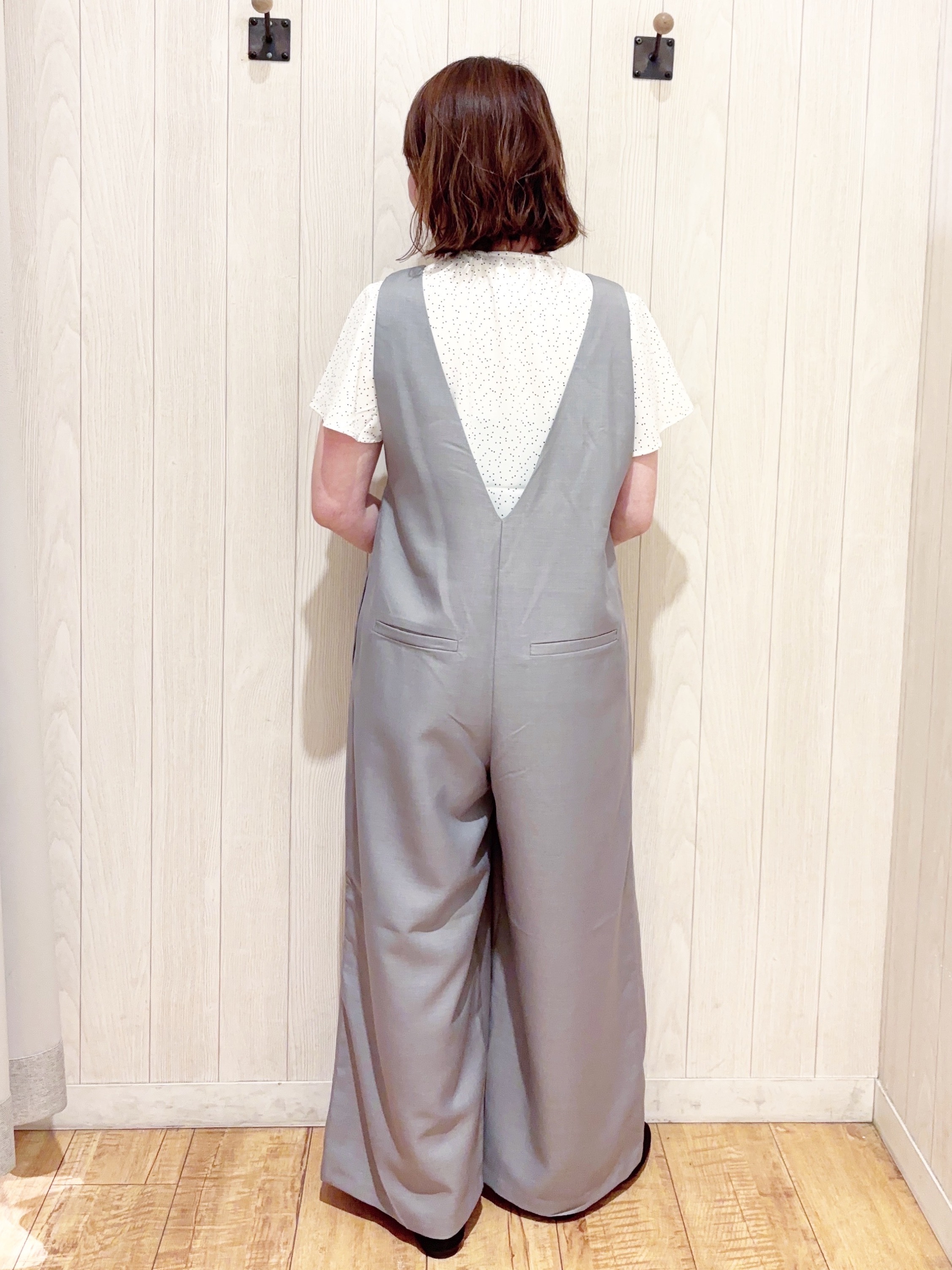 あいこさんの「SHOO･LA･RUE｜【ひんやり/UV/セットアップ可】洗濯後しわになりにくい スキッパーブラウス」を使ったコーディネート