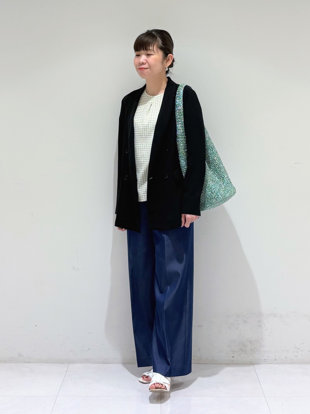 tsuyuさんの「INDIVI｜【大人カジュアル】メタリックかぎ編みボトルバッグ」を使ったコーディネート