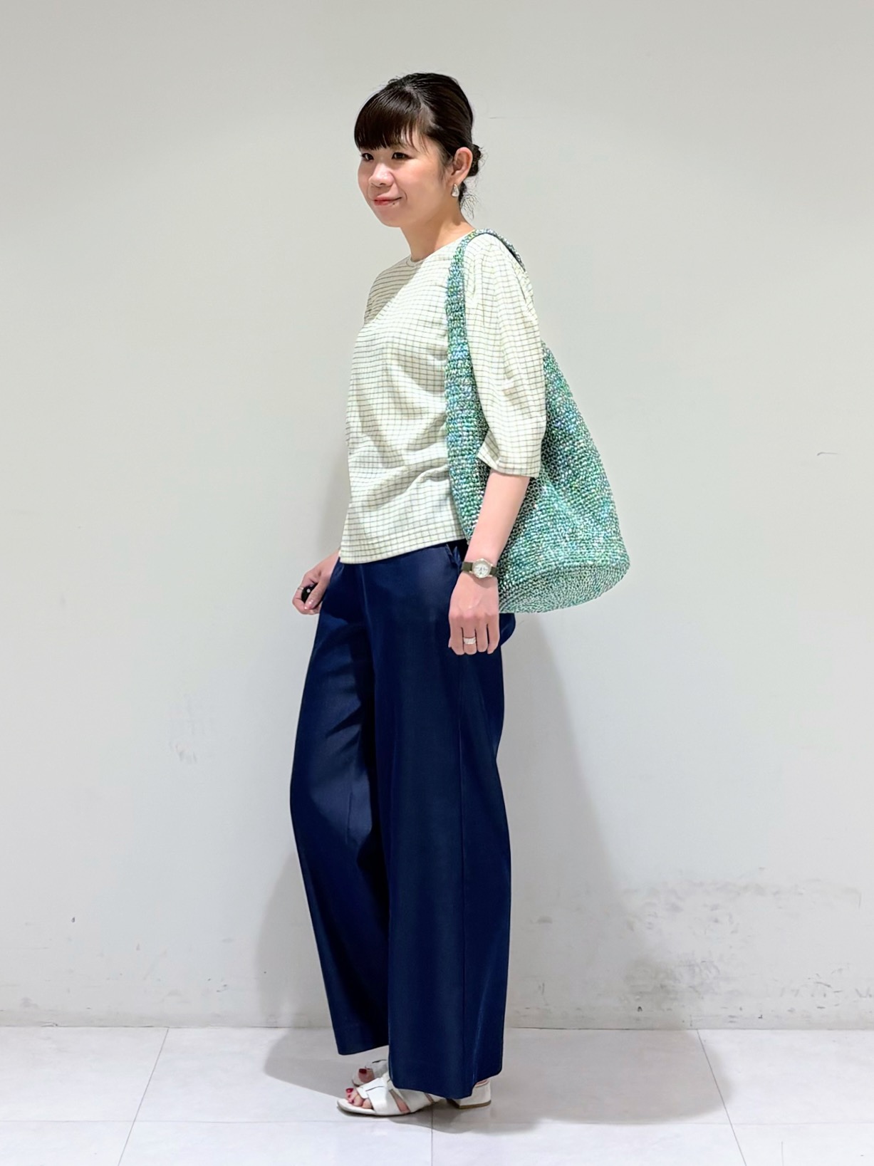 tsuyuさんの「INDIVI｜【大人カジュアル】メタリックかぎ編みボトルバッグ」を使ったコーディネート