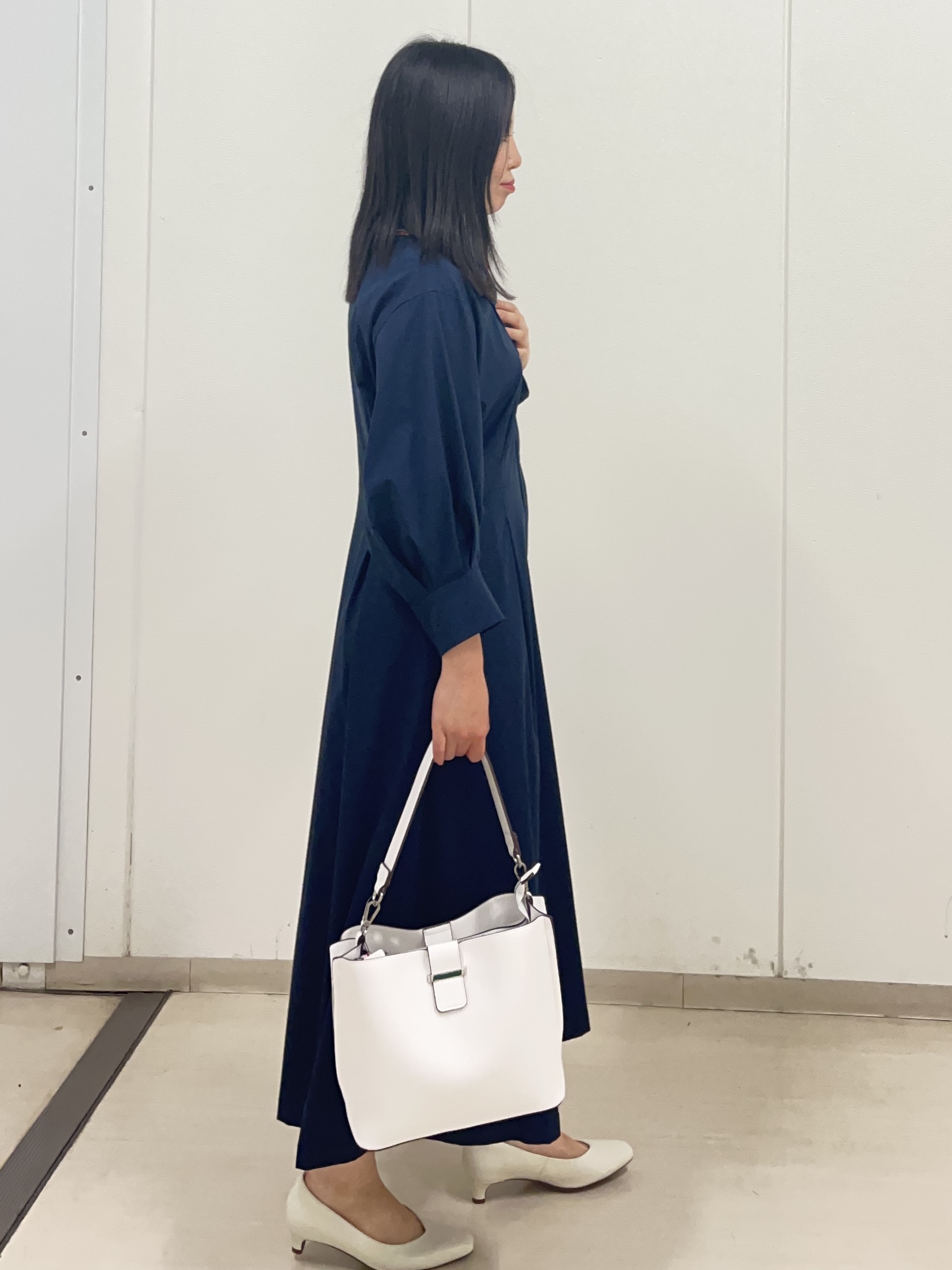 Rihoさんの「Reflect｜タイプライターシャツロングワンピース」を使ったコーディネート