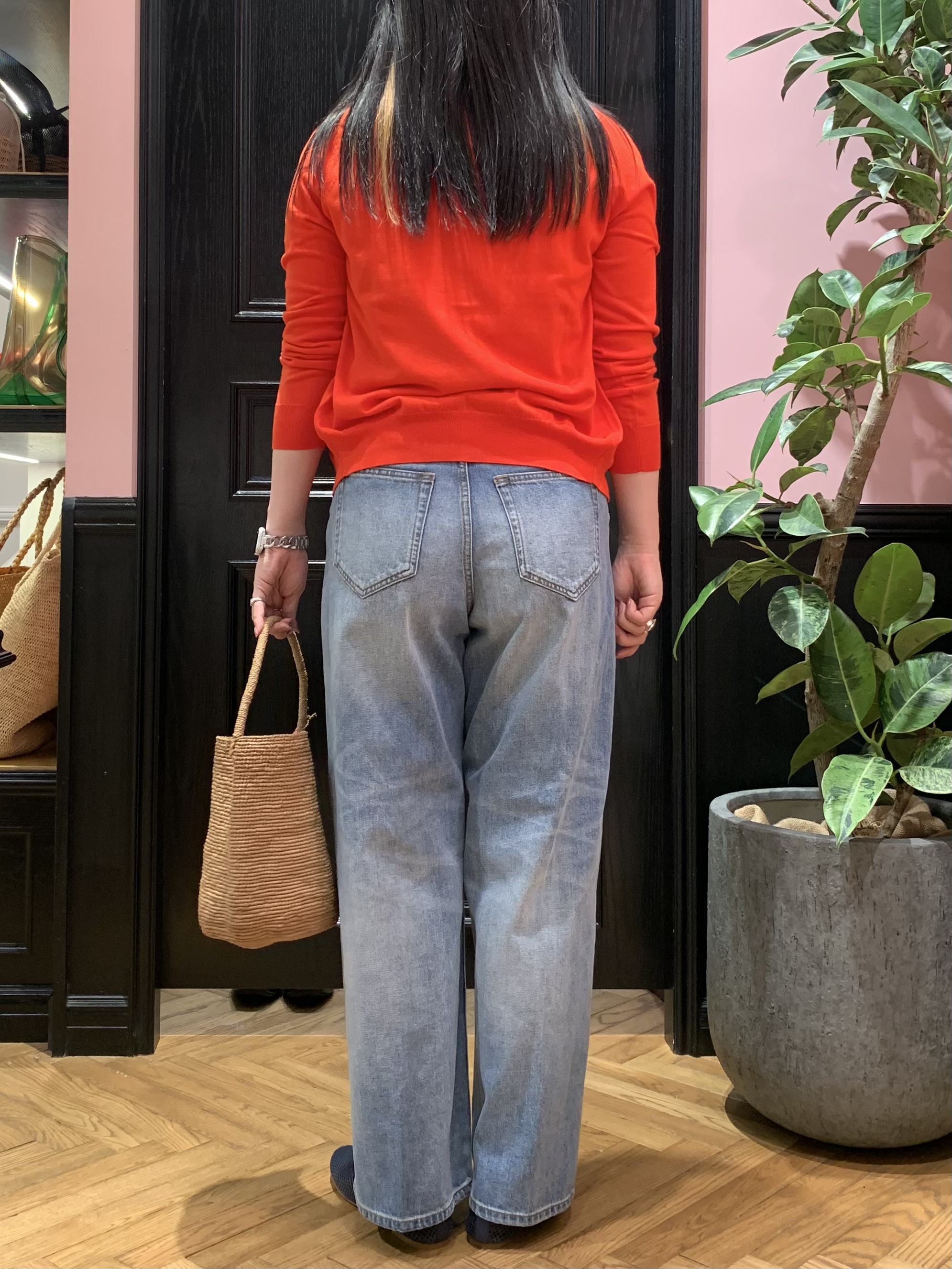SAKAIさんの「DRESSTERIOR｜【ウォッシャブル】コットンシルクフレンチスリーブニット」を使ったコーディネート