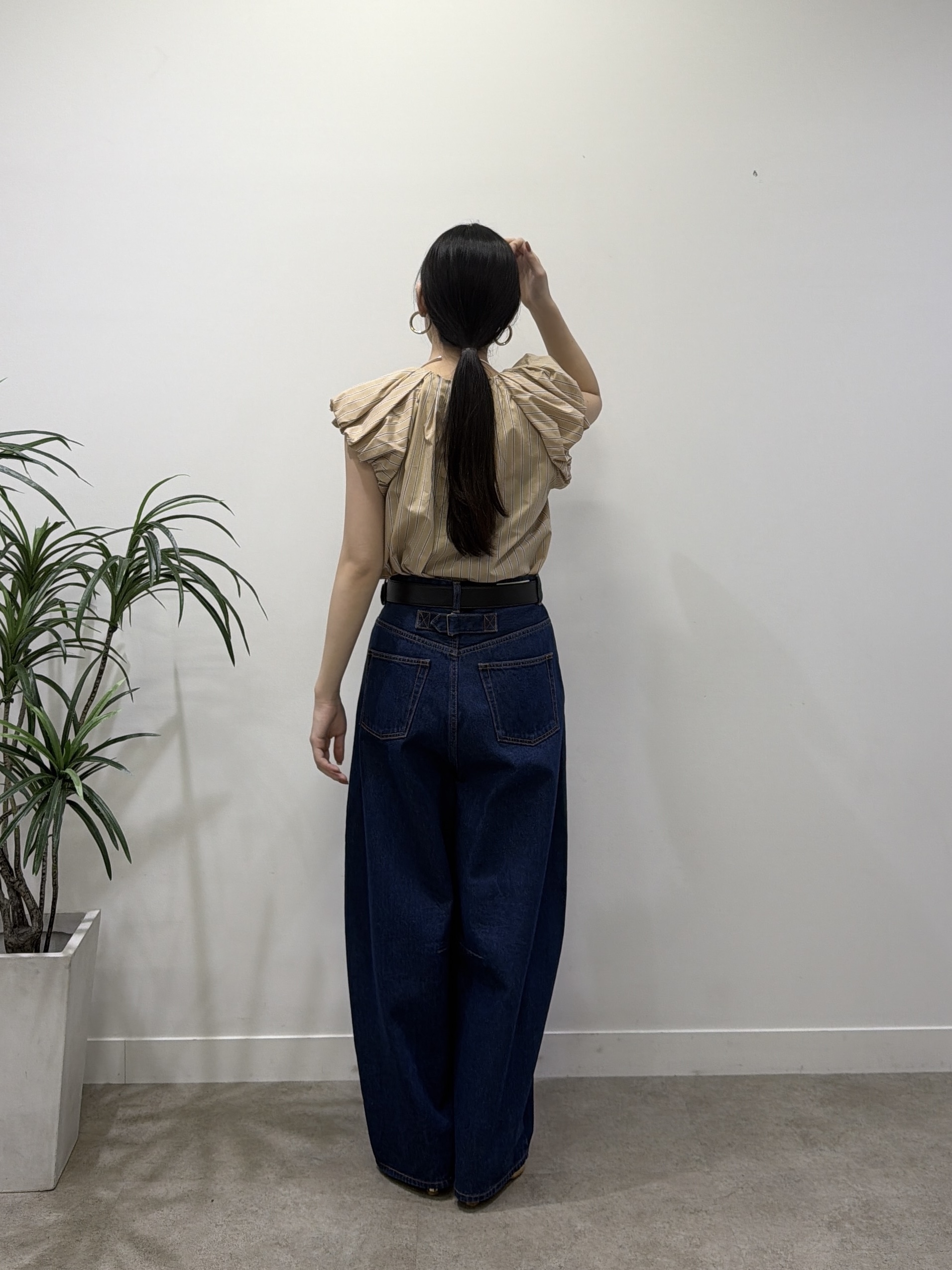 rinaさんの「INDIVI｜タイプライターパフショルシャツ」を使ったコーディネート