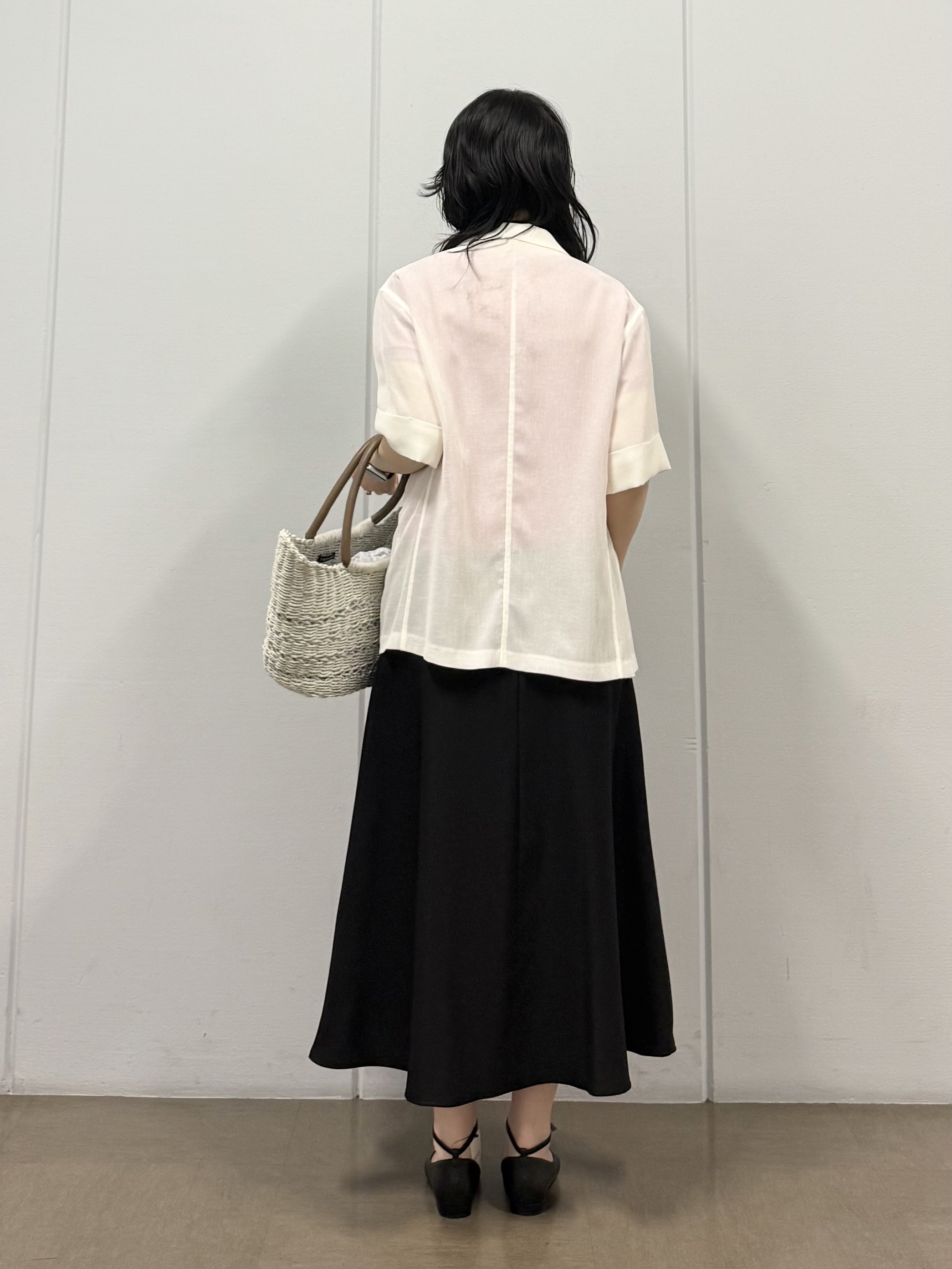 mizukiさんの「INDIVI｜【洗える／メッシュ素材／SETUP可能】半袖シアージャケット」を使ったコーディネート