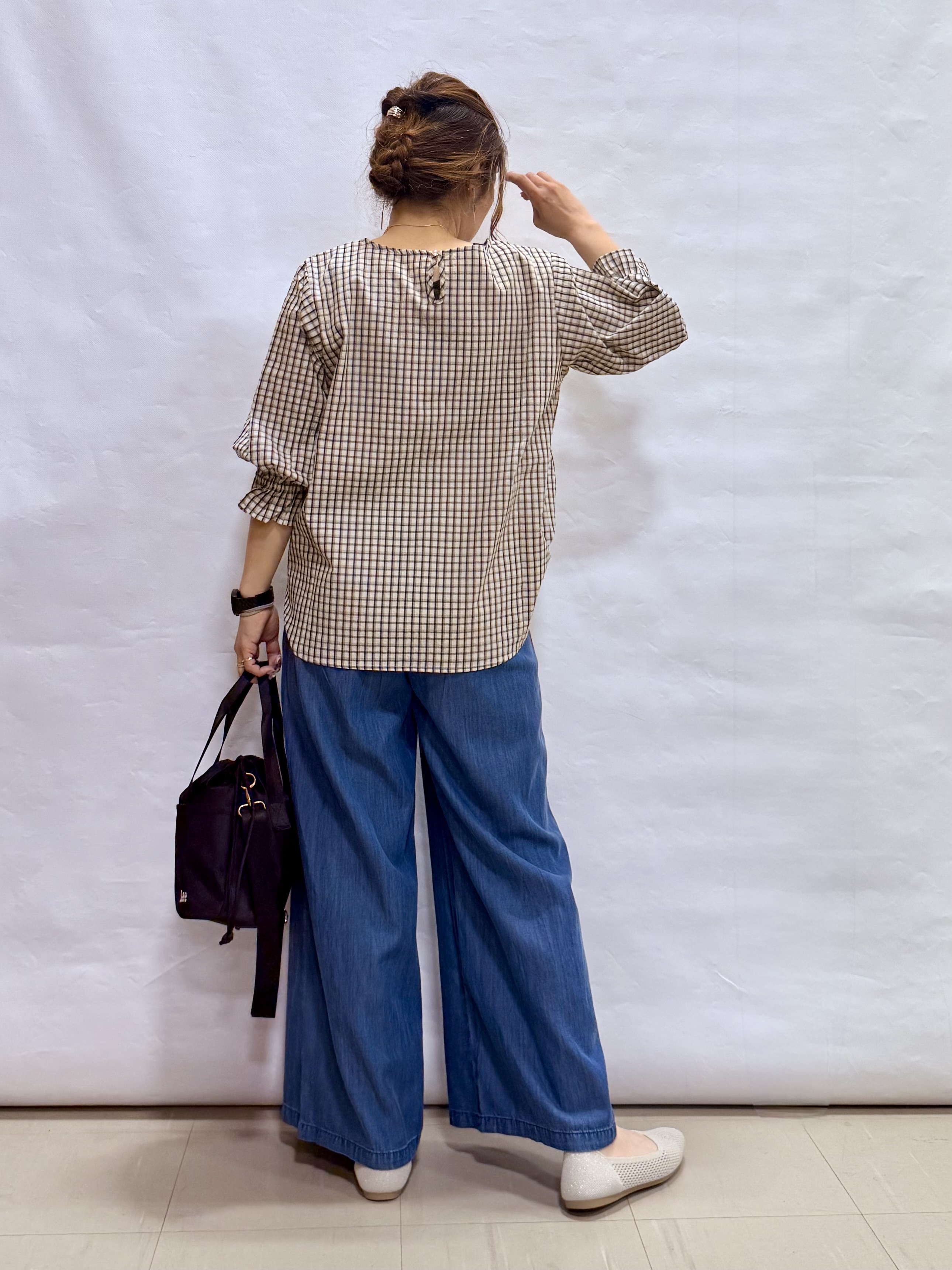 fuuさんの「SHOO･LA･RUE｜【セットアップ可/洗濯機可】上品チェックが好印象 ゆるさら6分袖ブラウス」を使ったコーディネート