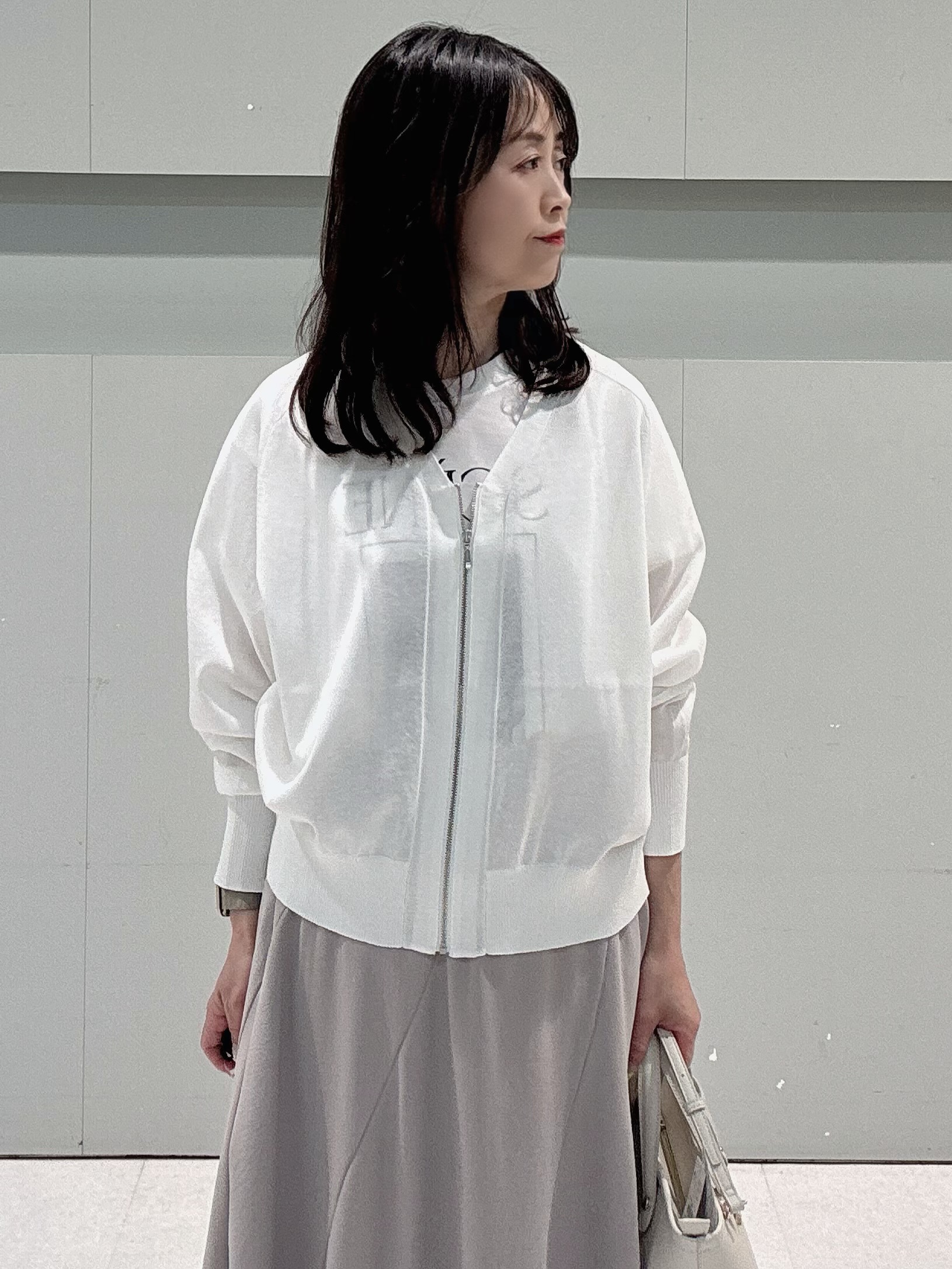 makiさんの「UNTITLED｜【アンサンブル可/日除け・冷房対策】シアーレーヨンZIPカーディガン」を使ったコーディネート