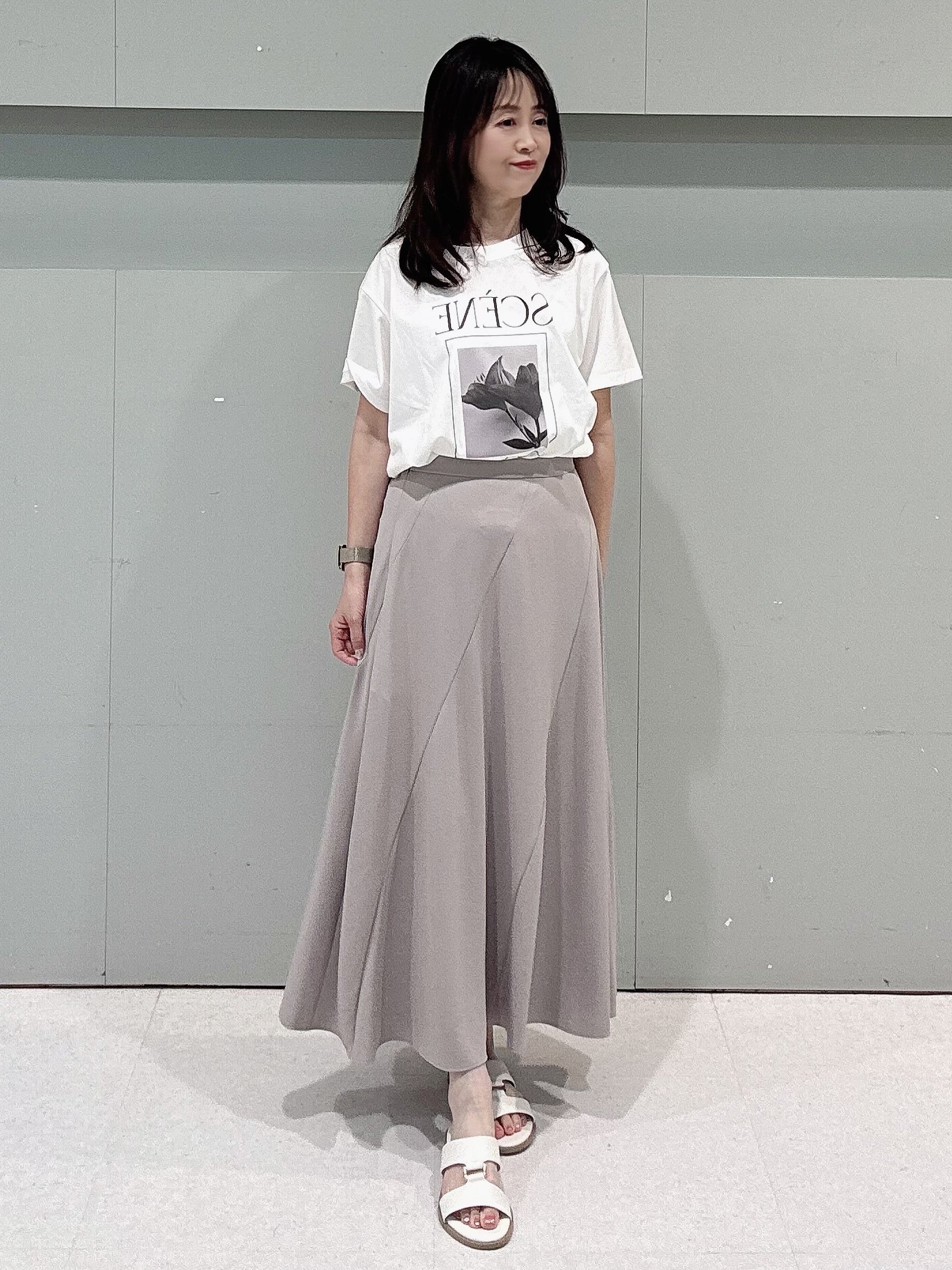 makiさんの「UNTITLED｜【アンサンブル可/日除け・冷房対策】シアーレーヨンZIPカーディガン」を使ったコーディネート