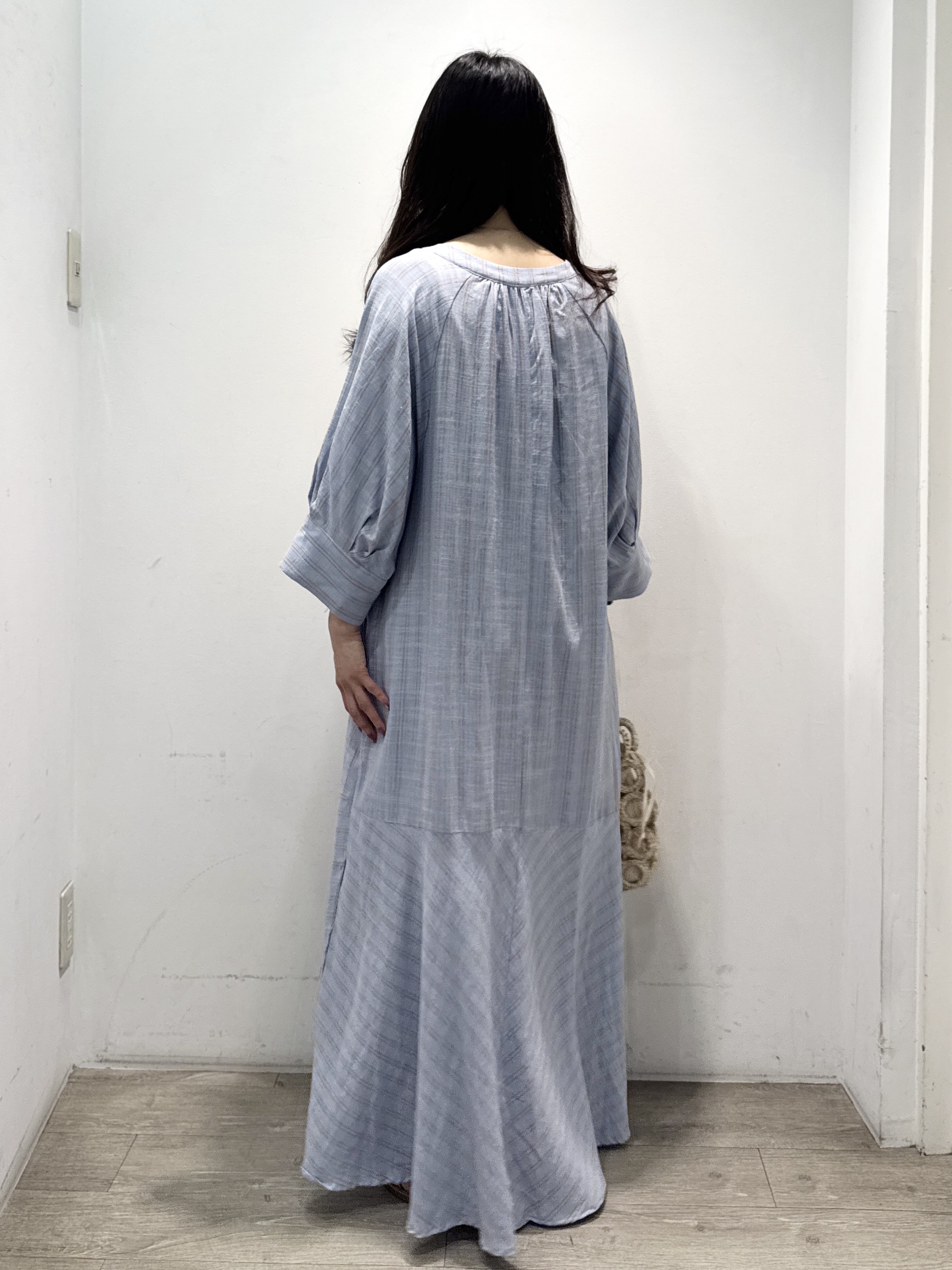 yuicciさんの「OPAQUE.CLIP｜キーネックロングワンピース【洗える】」を使ったコーディネート