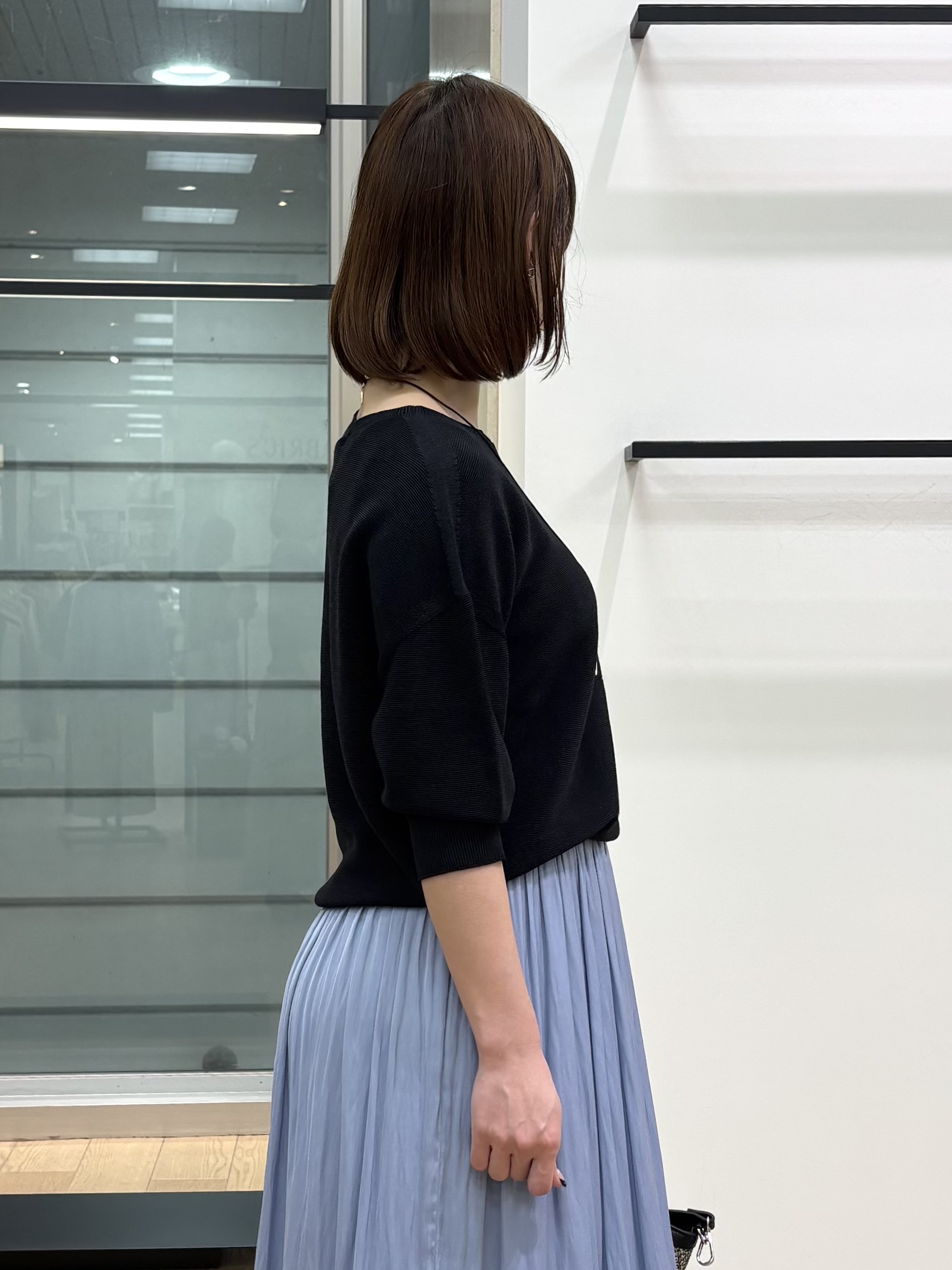 asamiさんの「INDIVI｜【洗える／ドライタッチ／和紙混】ガーター編みニット」を使ったコーディネート