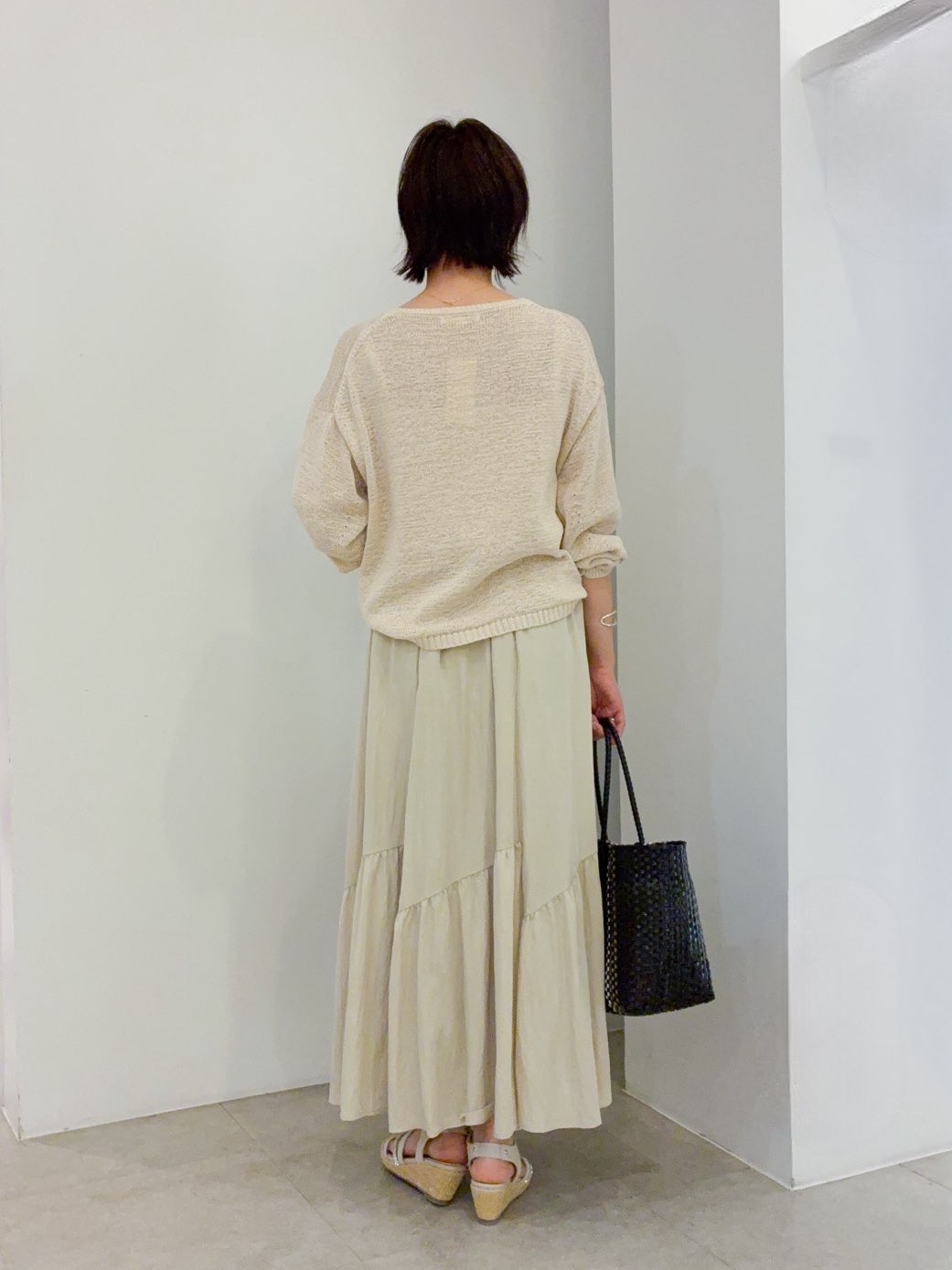 kanakoさんの「grove｜【貴島明日香さん着用・大人のリラックススタイル】テープヤーン ボートネックニット」を使ったコーディネート