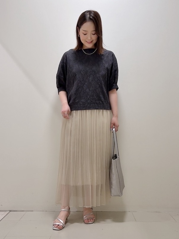 YUIさんの「UNTITLED｜【洗える/ショート丈】ジャカードボートネックブラウス」を使ったコーディネート