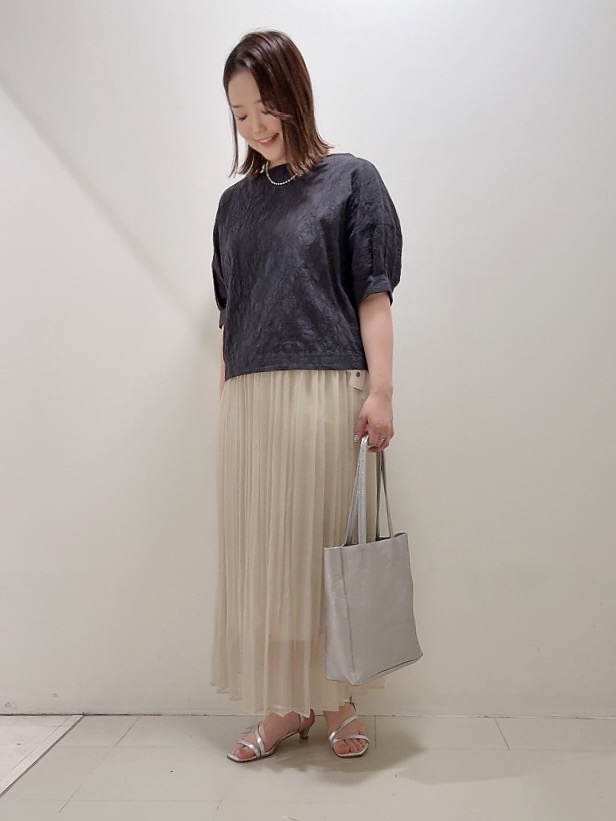 YUIさんの「UNTITLED｜【洗える/ショート丈】ジャカードボートネックブラウス」を使ったコーディネート
