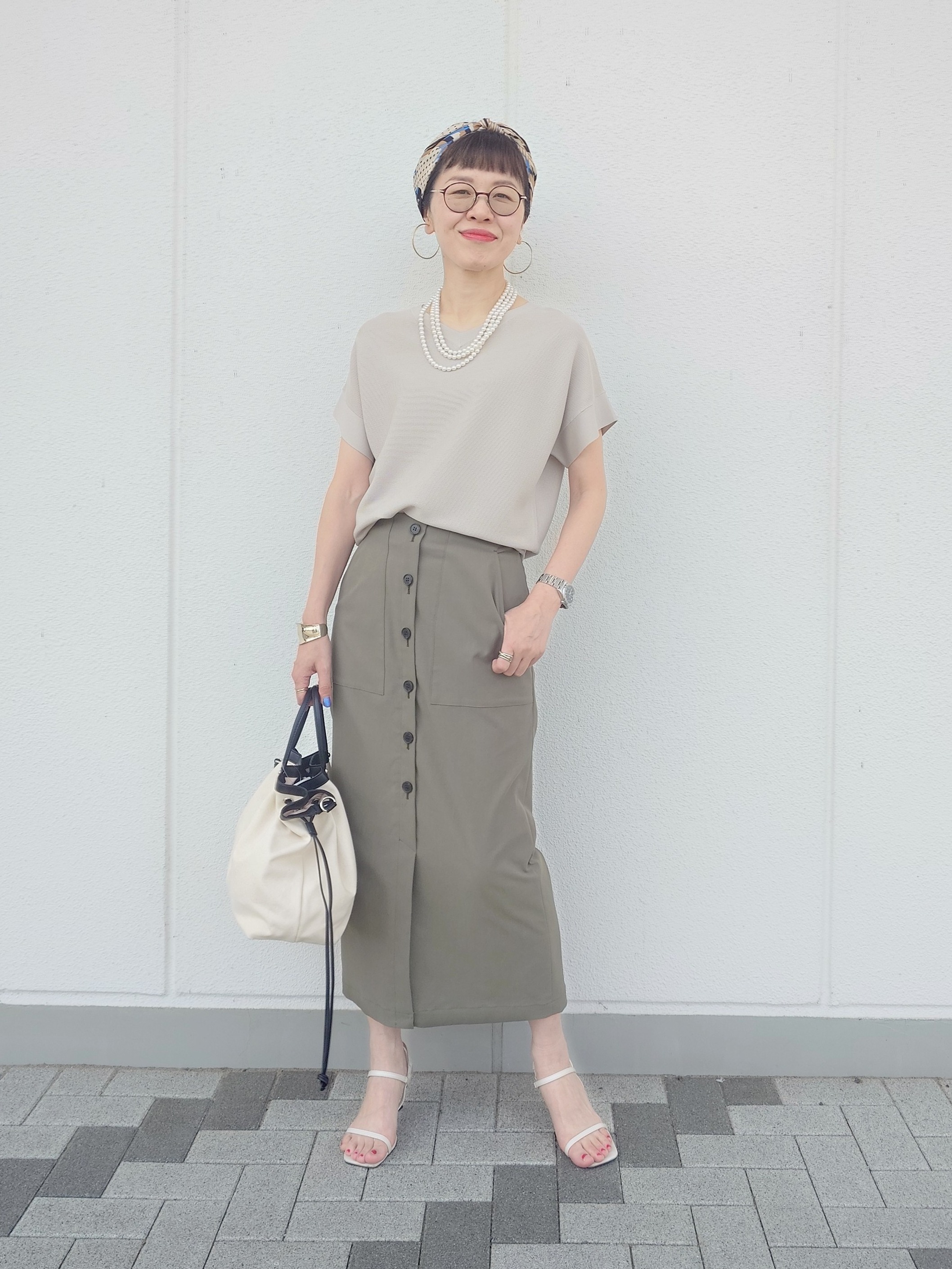 MUTSUKOさんの「UNTITLED｜【11色展開/体型カバー】前後2WAYフレンチスリーブニット」を使ったコーディネート