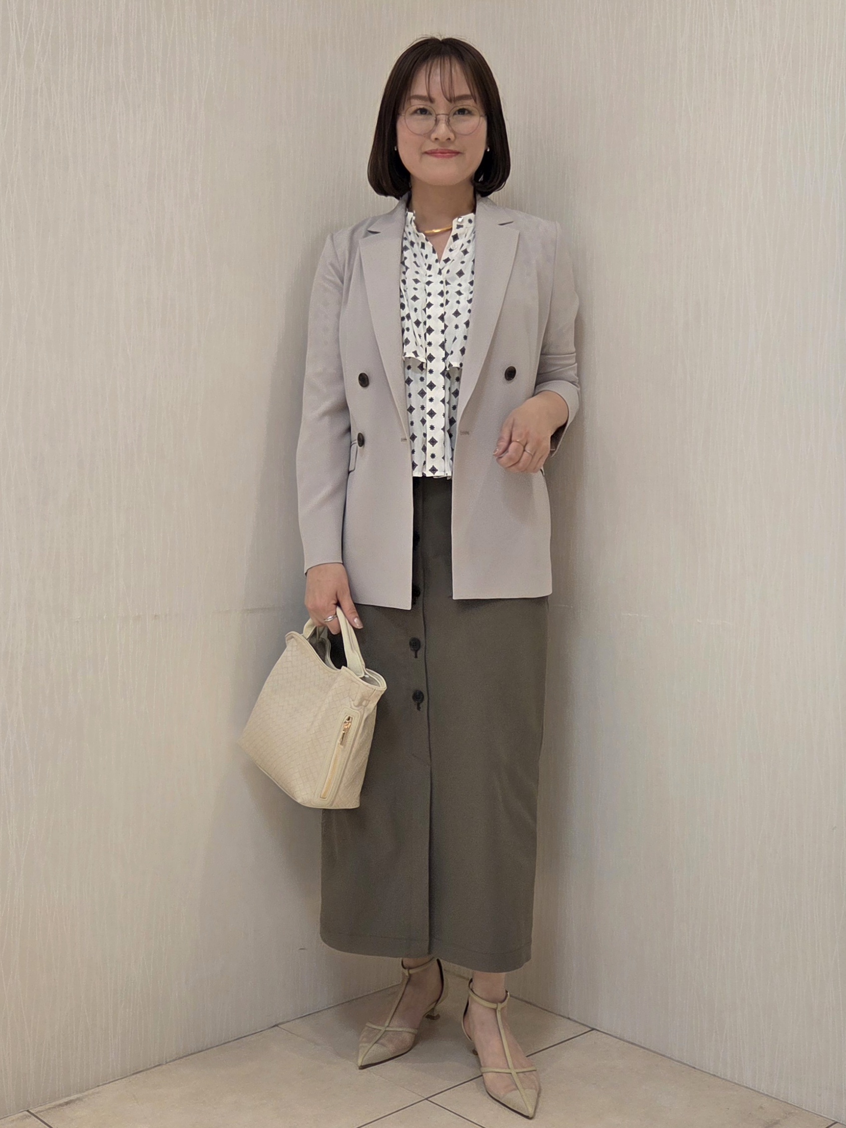 naokoさんの「UNTITLED｜【接触冷感/UVカット/吸水速乾/遮熱】ツイルボタンディティールスカート」を使ったコーディネート