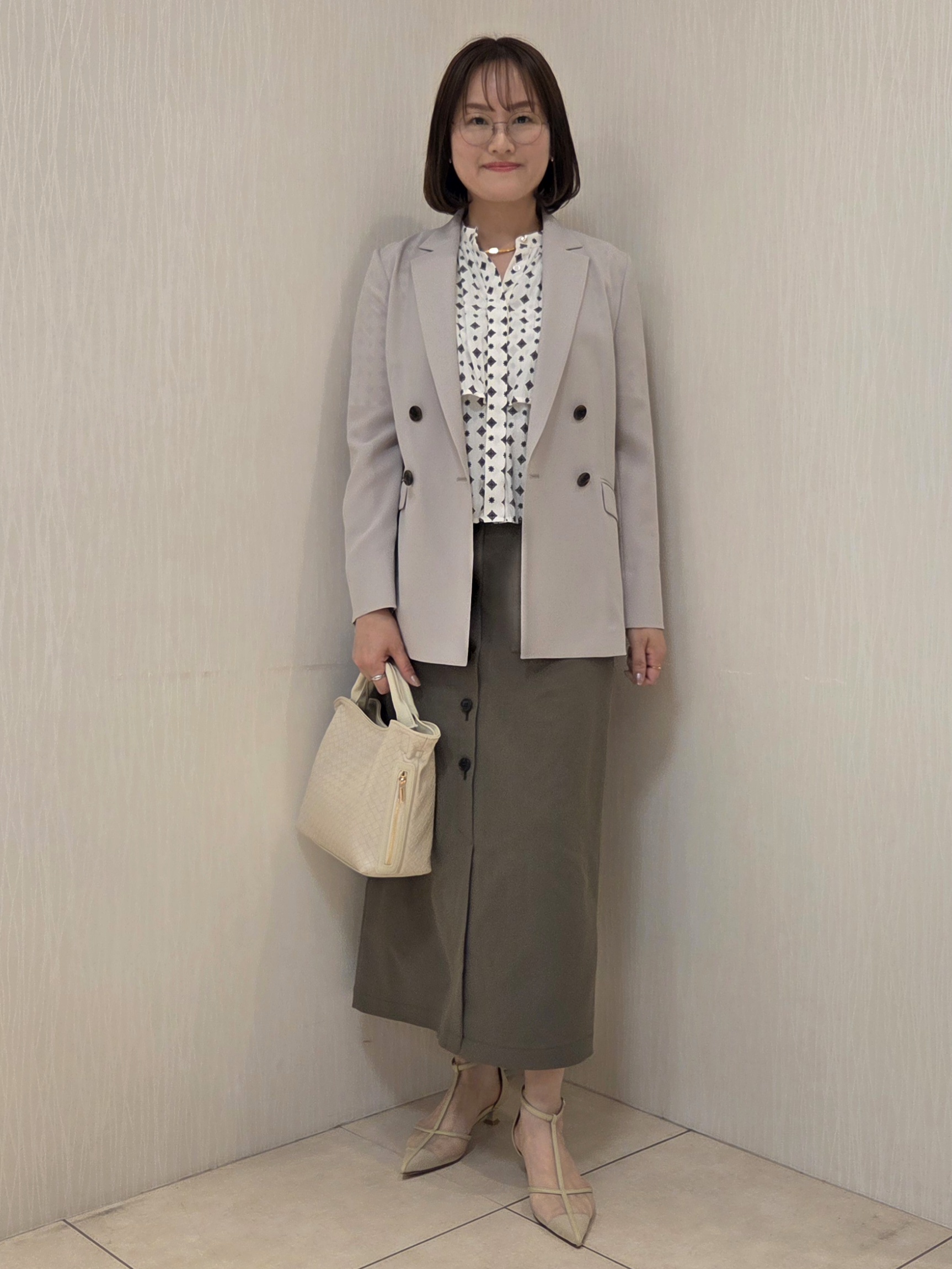 naokoさんの「UNTITLED｜【接触冷感/UVカット/吸水速乾/遮熱】ツイルボタンディティールスカート」を使ったコーディネート