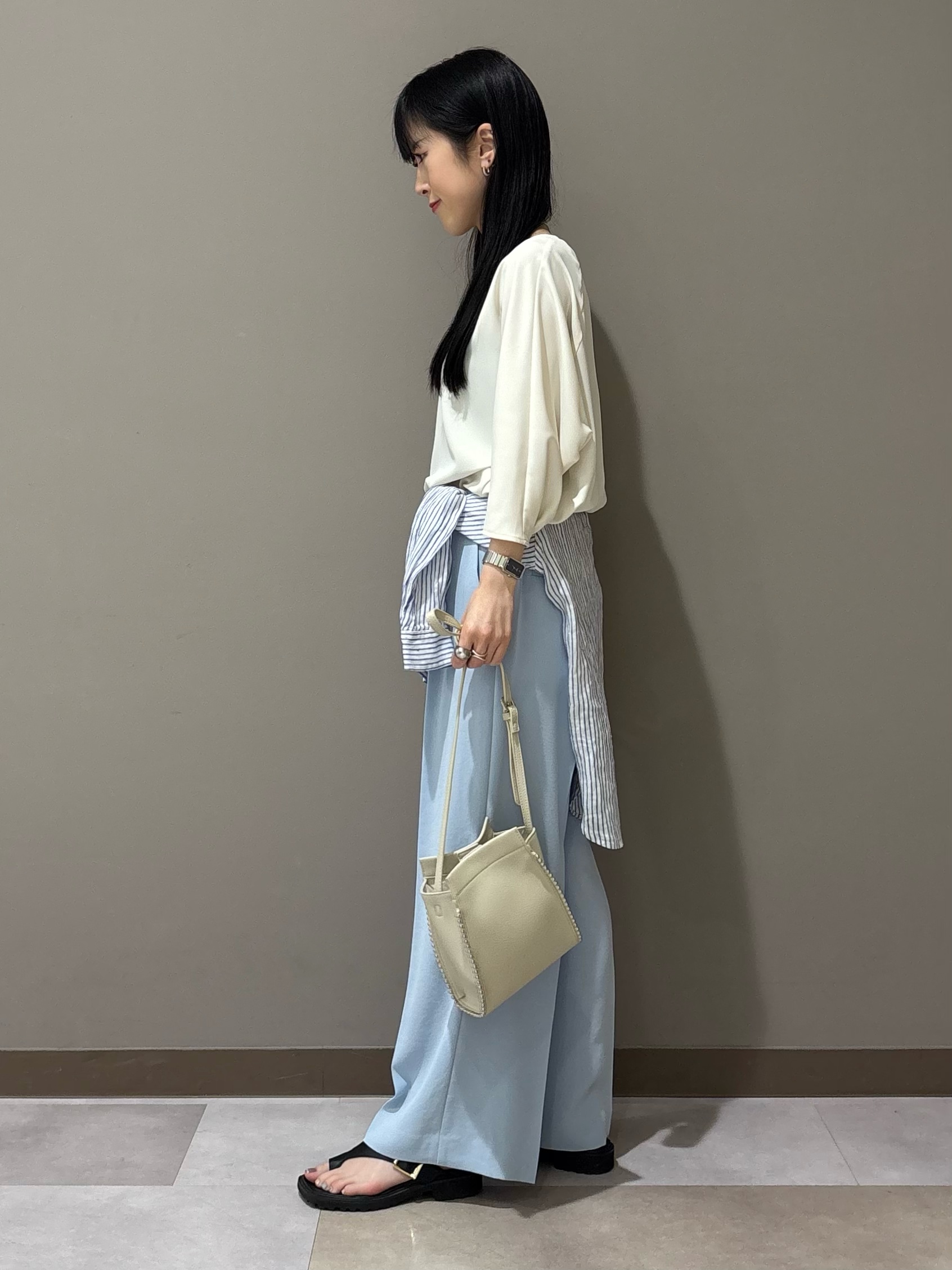 KEIKOさんの「INDIVI｜【さらに軽く軽快！／着る日傘】ドルマントップス」を使ったコーディネート