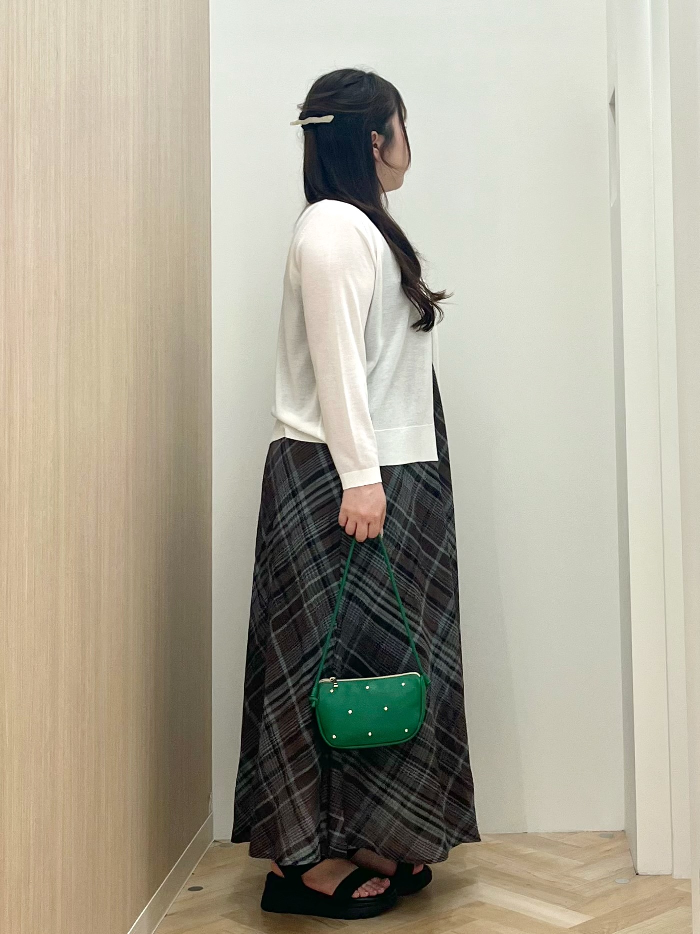 akariさんの「grove｜高評価！【接触冷感／UVカットetc】ベーシックショートカーディガン」を使ったコーディネート