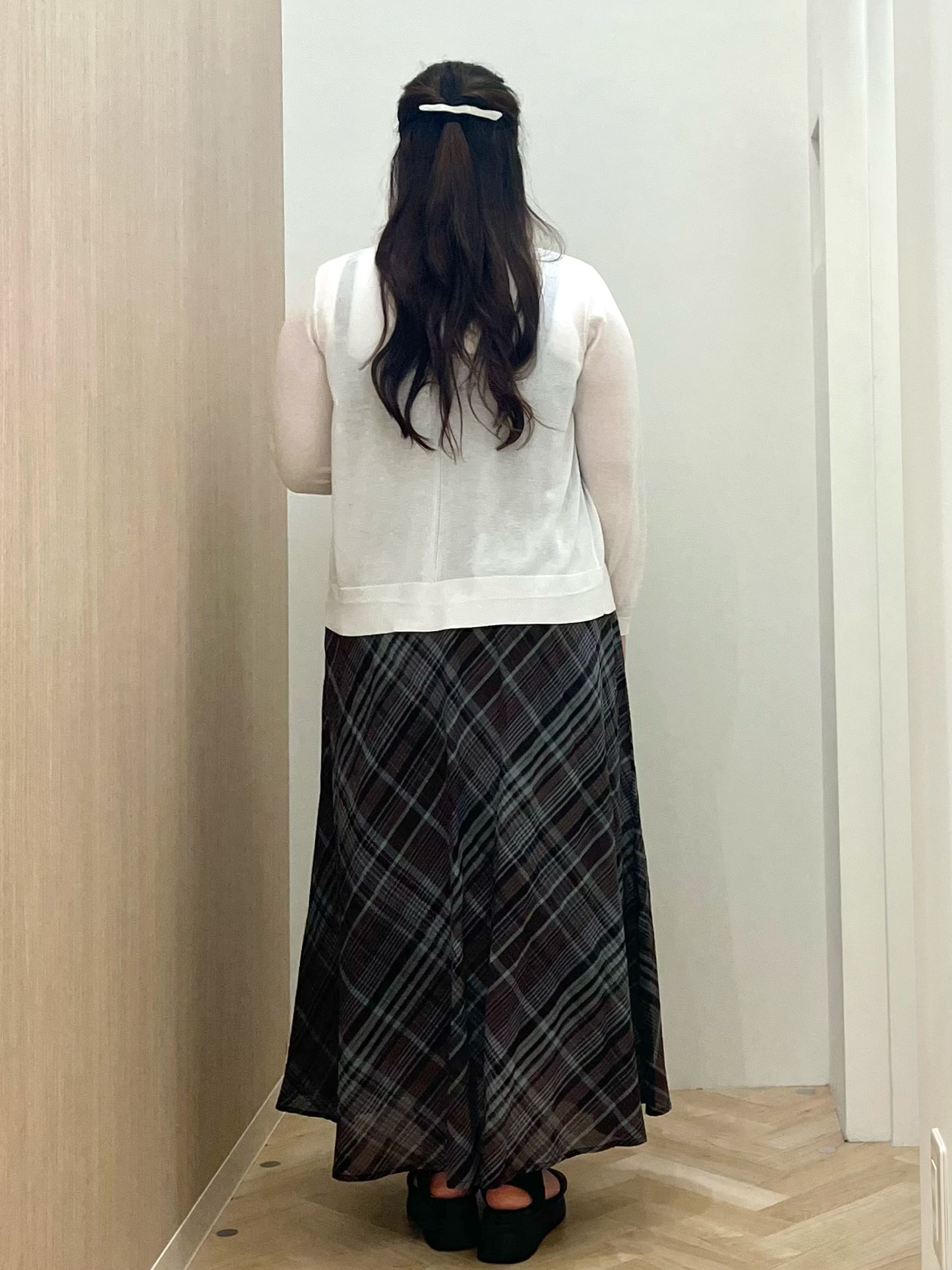akariさんの「grove｜高評価！【接触冷感／UVカットetc】ベーシックショートカーディガン」を使ったコーディネート