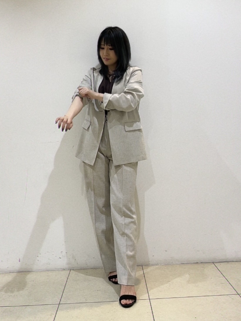 watanabeさんの「UNTITLED｜【さらりと快適/セットアップ可/UV/接触冷感】スラブカラーレスジャケット」を使ったコーディネート
