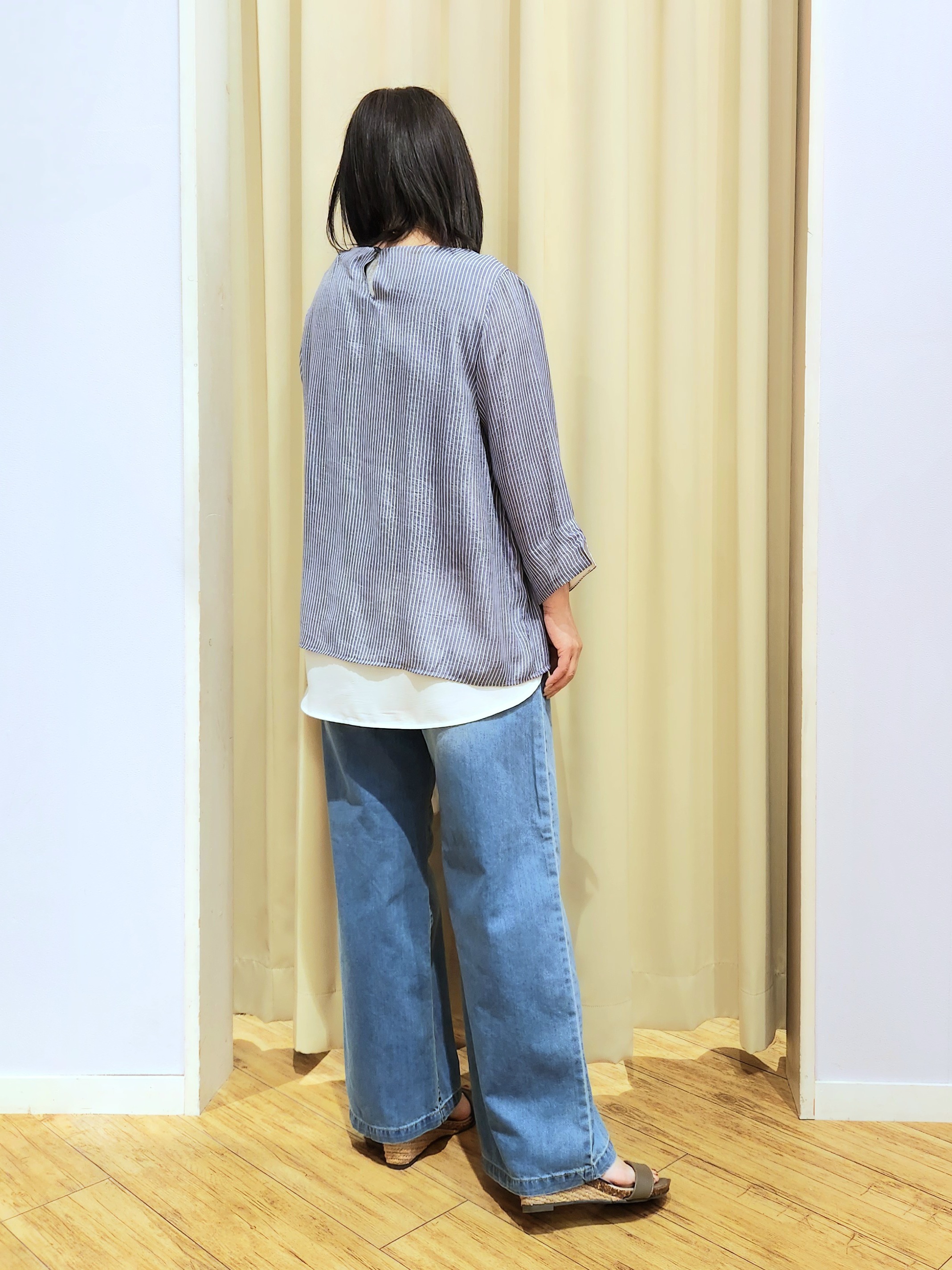 くまさんの「SHOO･LA･RUE｜【ひんやり】夏でも快適 ライトオンスデニムワイドパンツ」を使ったコーディネート