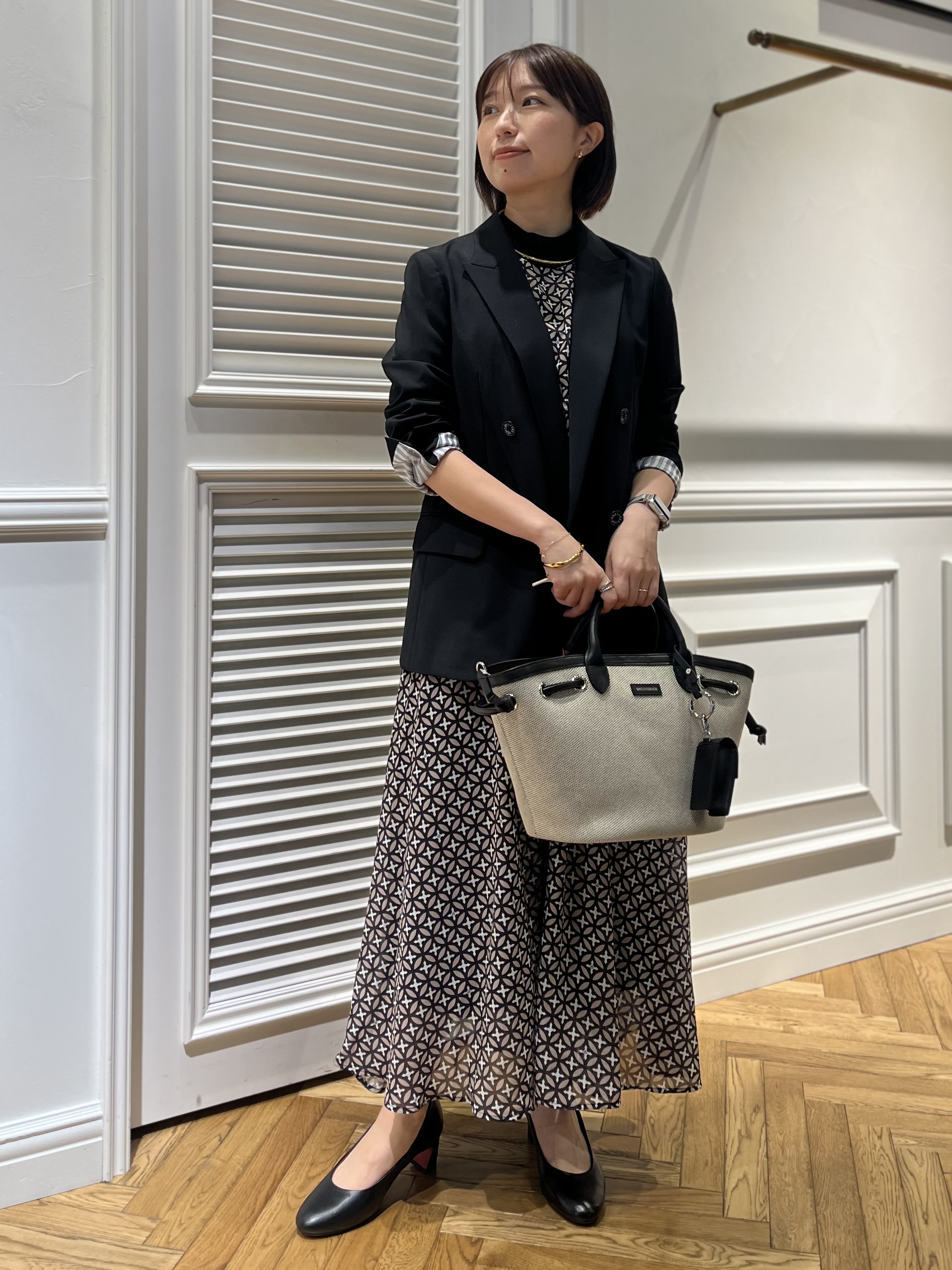 つじ まこさんの「DRESSTERIOR｜【セットアップ可】ピークドダブルライトストレッチジャケット」を使ったコーディネート
