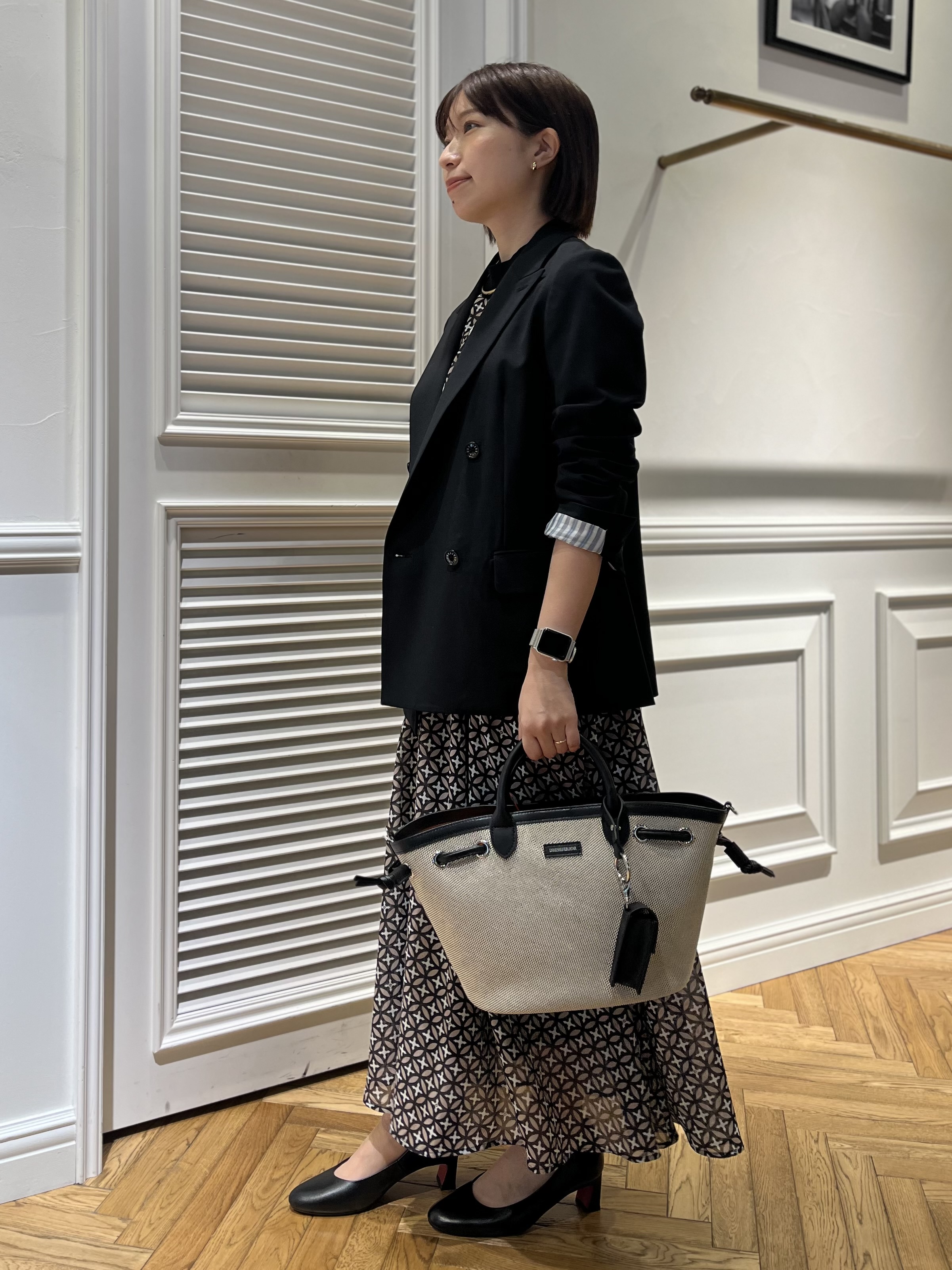 つじ まこさんの「DRESSTERIOR｜【セットアップ可】ピークドダブルライトストレッチジャケット」を使ったコーディネート
