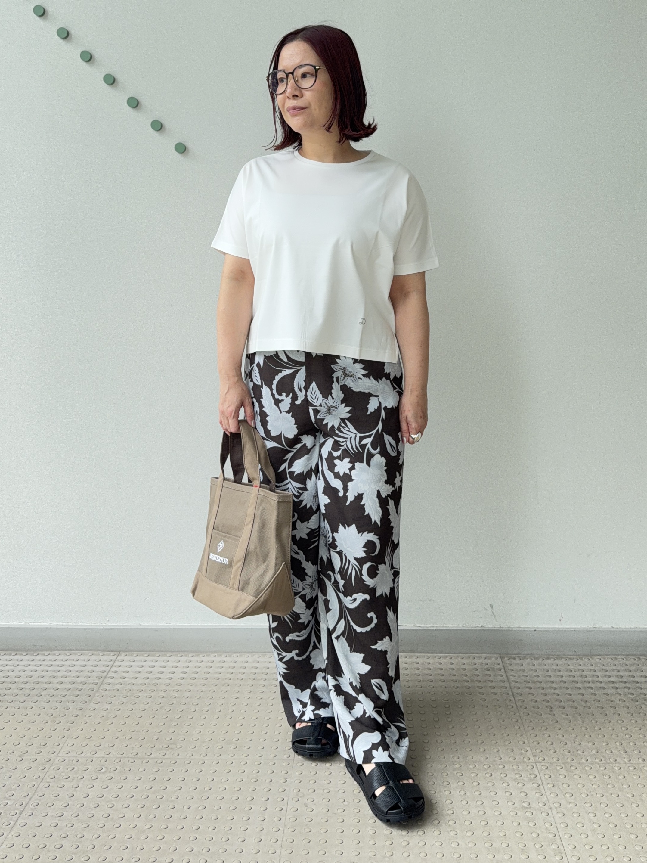 Asamiさんの「DRESSTERIOR｜【人気定番/ウォッシャブル】ガーメントダイラミーシャツ」を使ったコーディネート