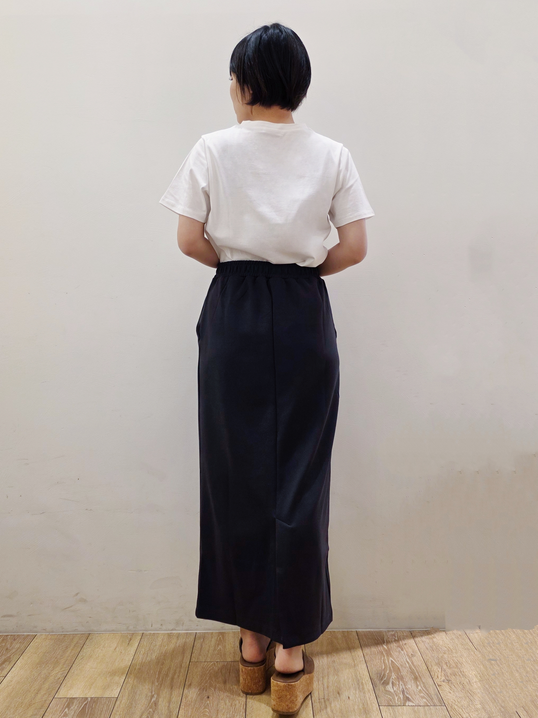 yuyuさんの「OPAQUE.CLIP｜ロゴプリント刺繍アソートTシャツ【洗濯機OK】」を使ったコーディネート