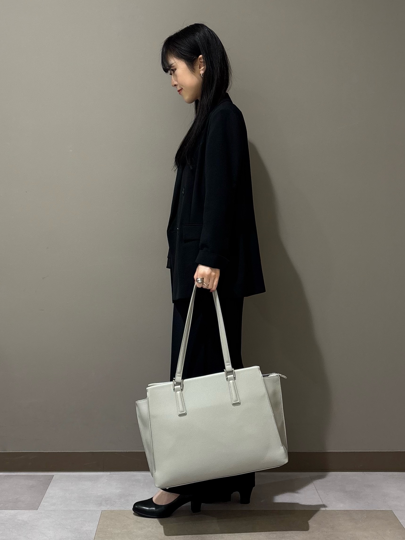 KEIKOさんの「INDIVI｜【洗える／多機能／SETUP可】着る日傘ダブルジャケット」を使ったコーディネート