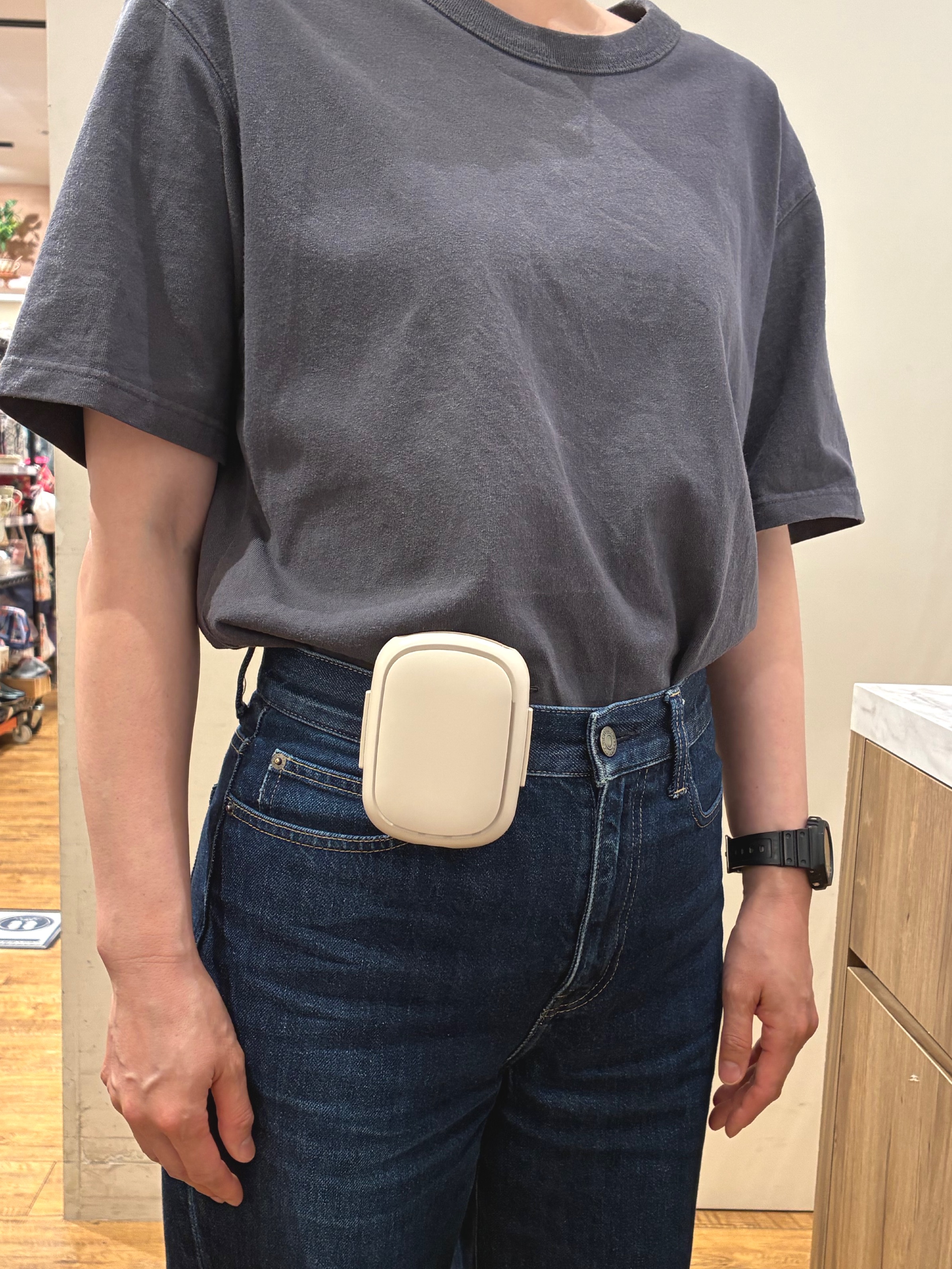 htm.さんの「212 KITCHEN STORE｜アイファンボディブリーズ ベージュ」を使ったコーディネート