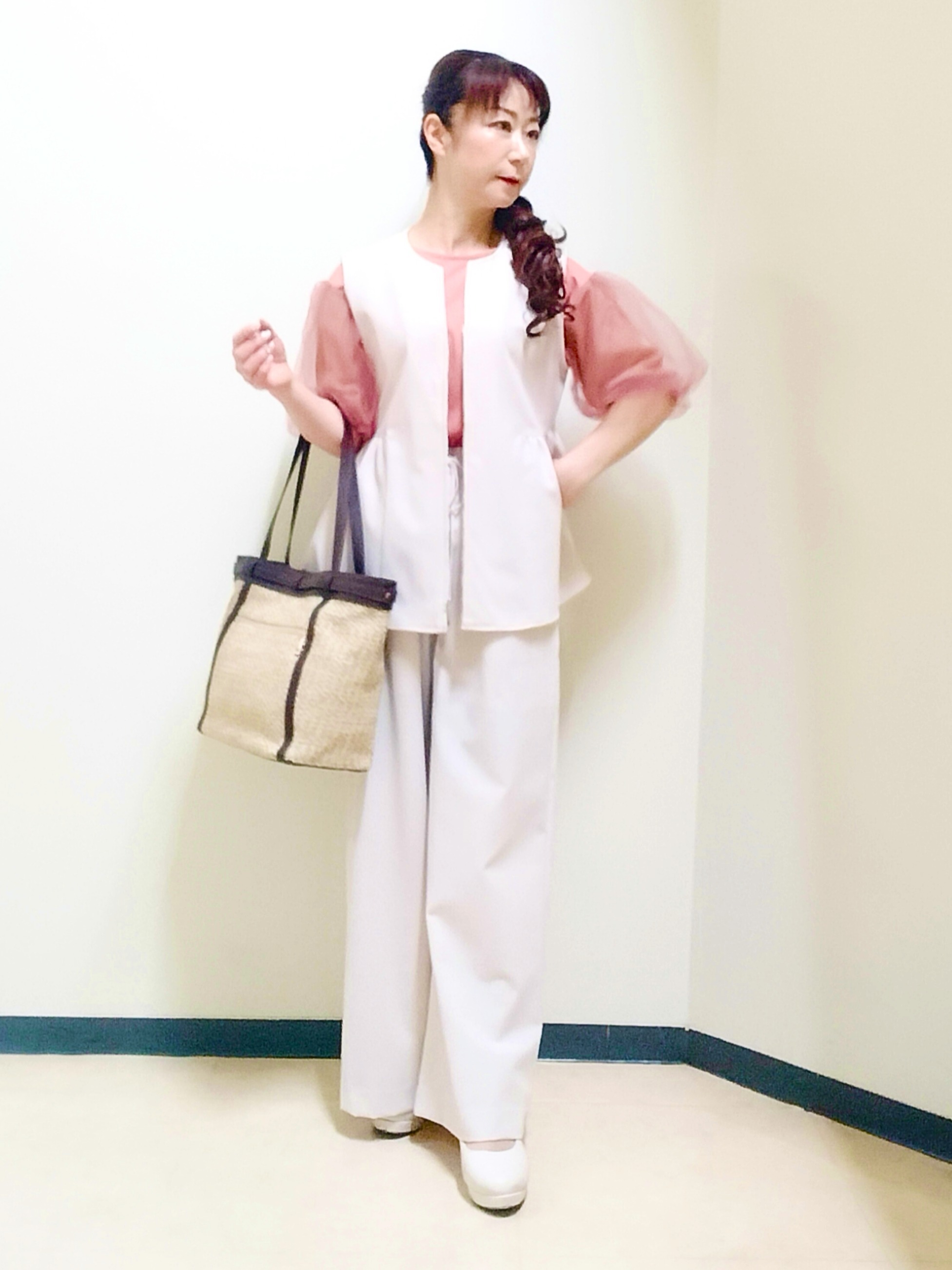 花さんの「Reflect｜【単品使い◎】ペプラムベスト＋リラクシーパンツセット」を使ったコーディネート
