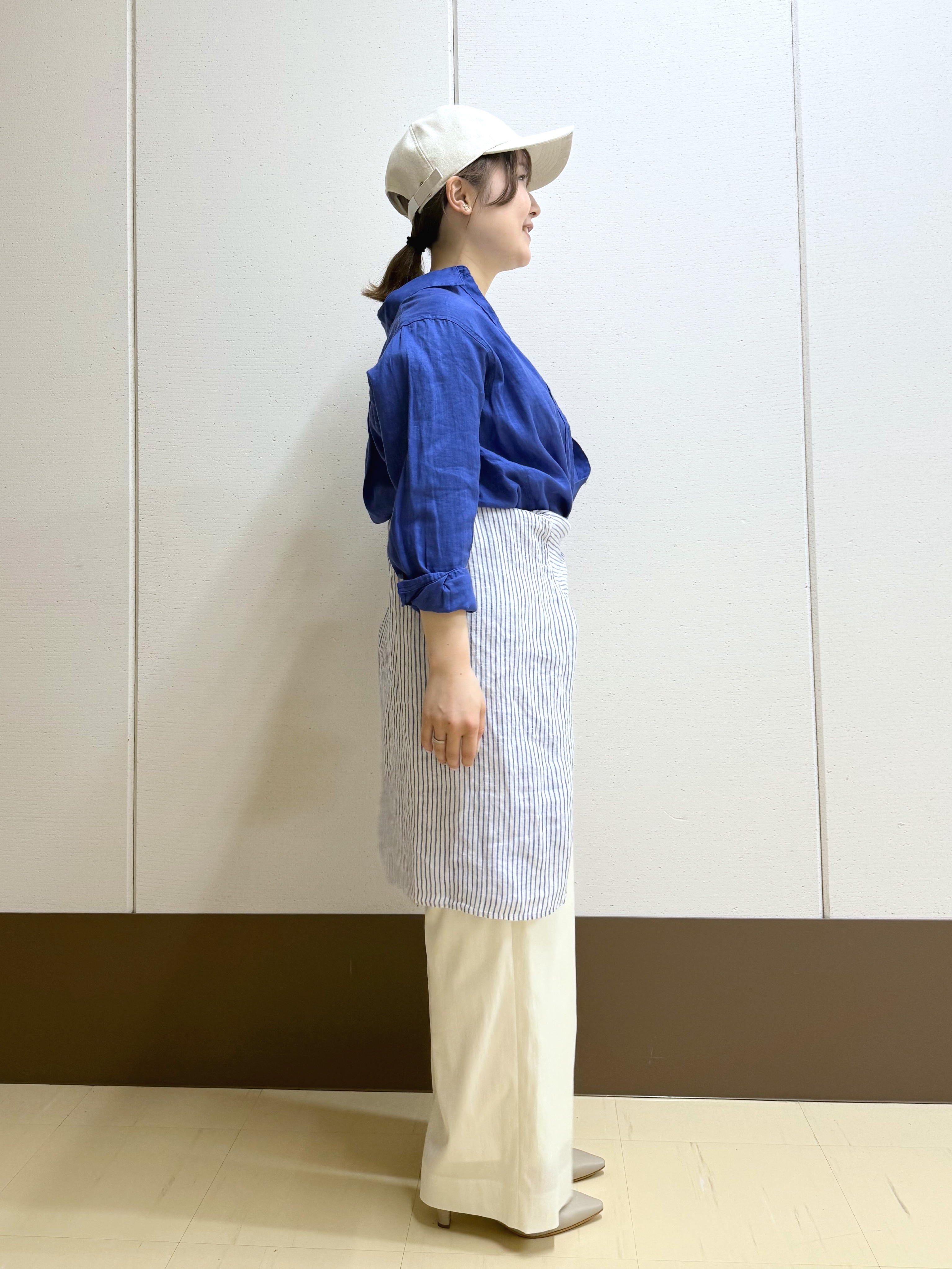 Rikoさんの「INDIVI｜【接触冷感／2WAY】カシュクールリネンシャツ」を使ったコーディネート