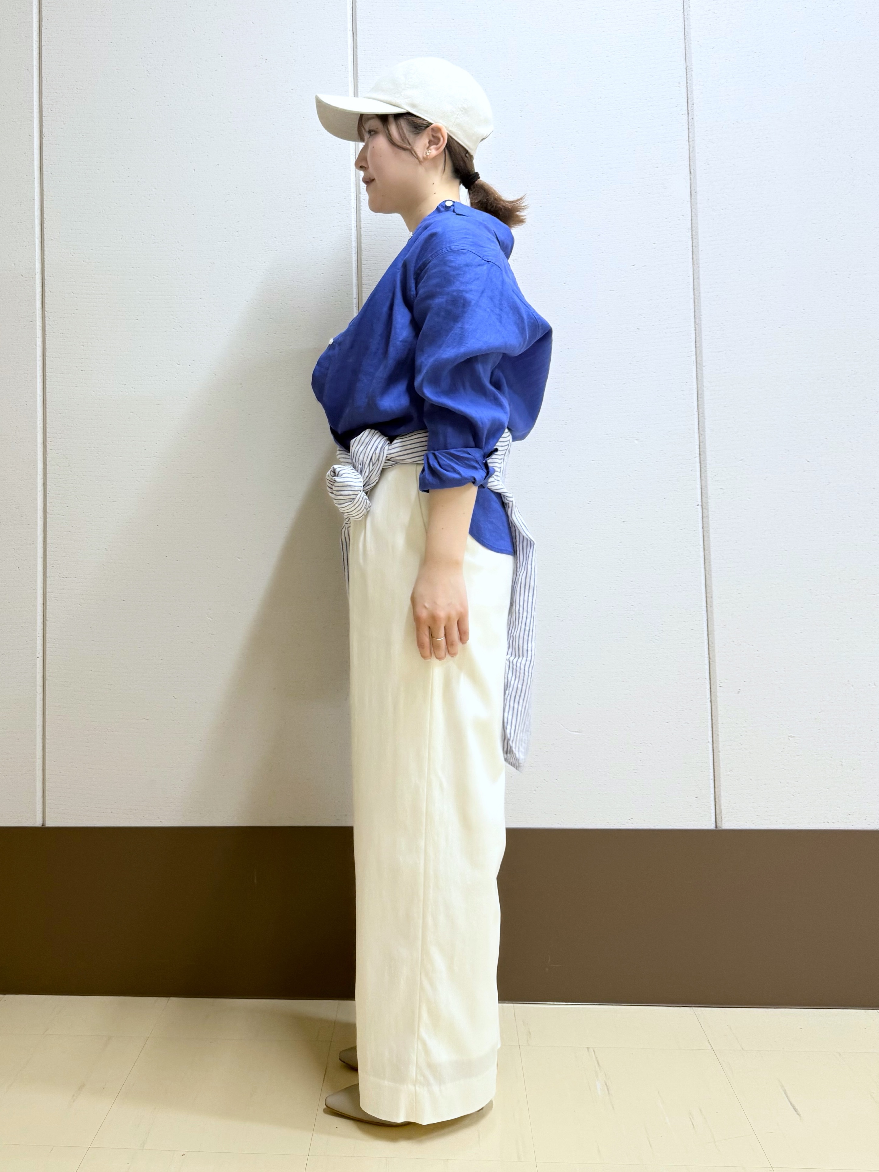 Rikoさんの「INDIVI｜【接触冷感／2WAY】カシュクールリネンシャツ」を使ったコーディネート