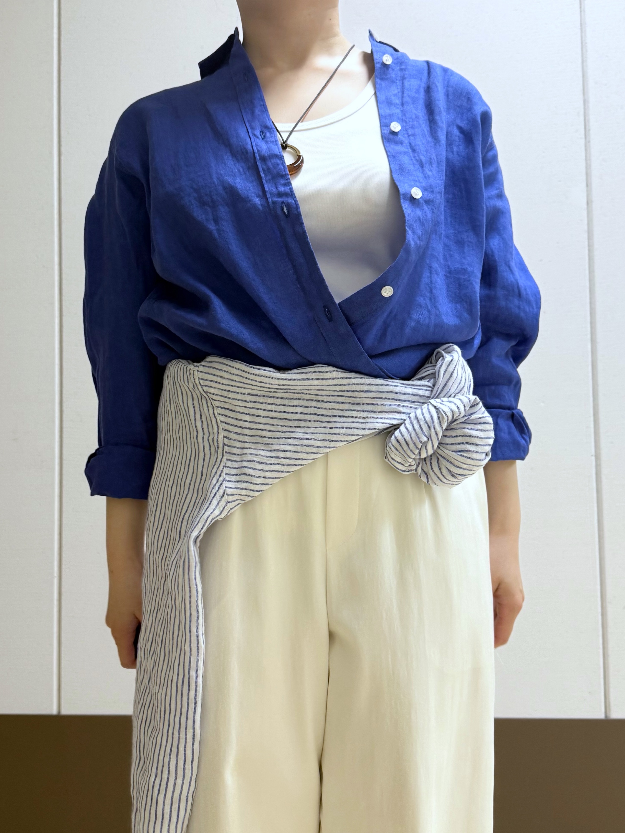 Rikoさんの「INDIVI｜【接触冷感／2WAY】カシュクールリネンシャツ」を使ったコーディネート