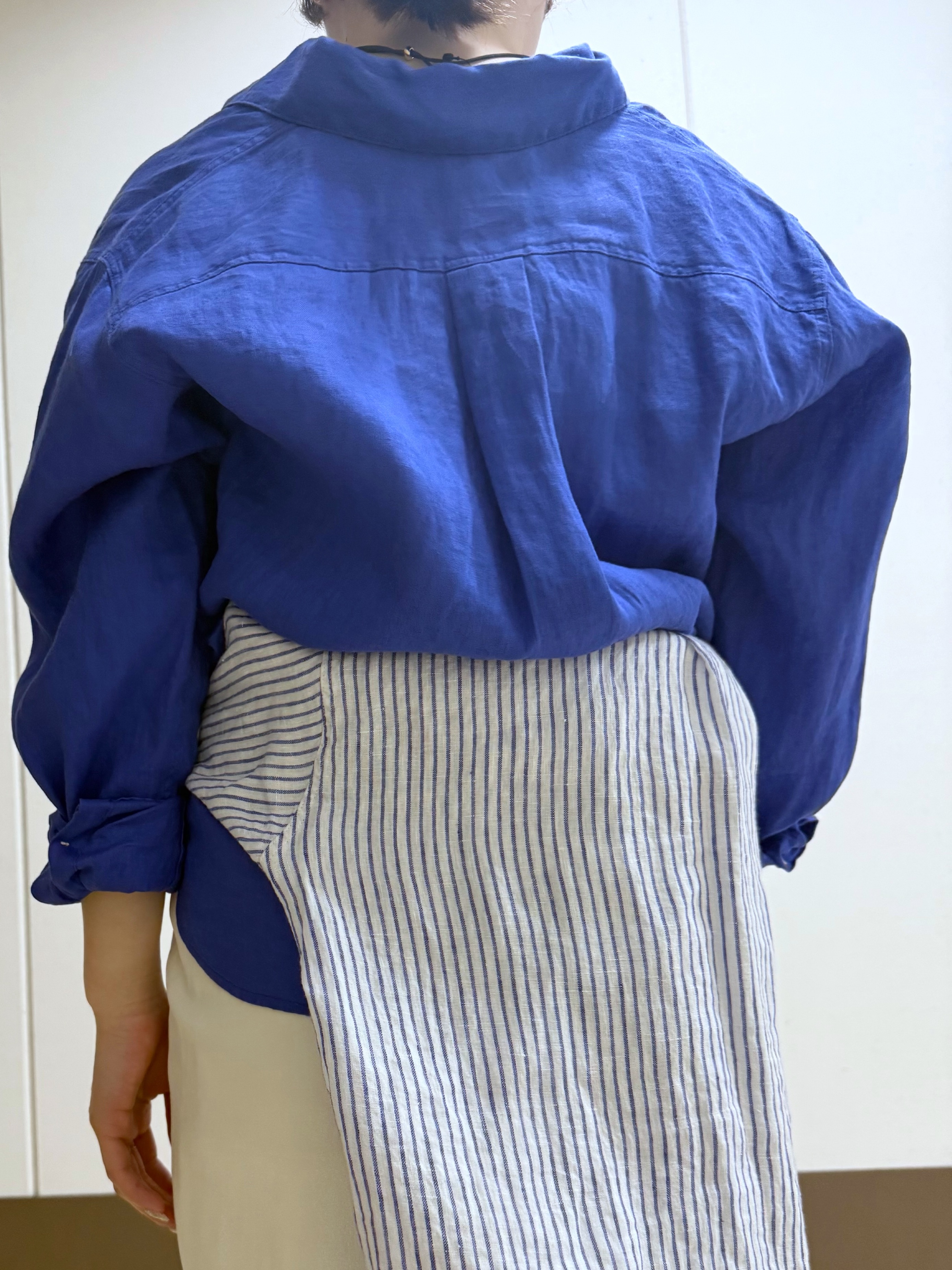 Rikoさんの「INDIVI｜【接触冷感／2WAY】カシュクールリネンシャツ」を使ったコーディネート