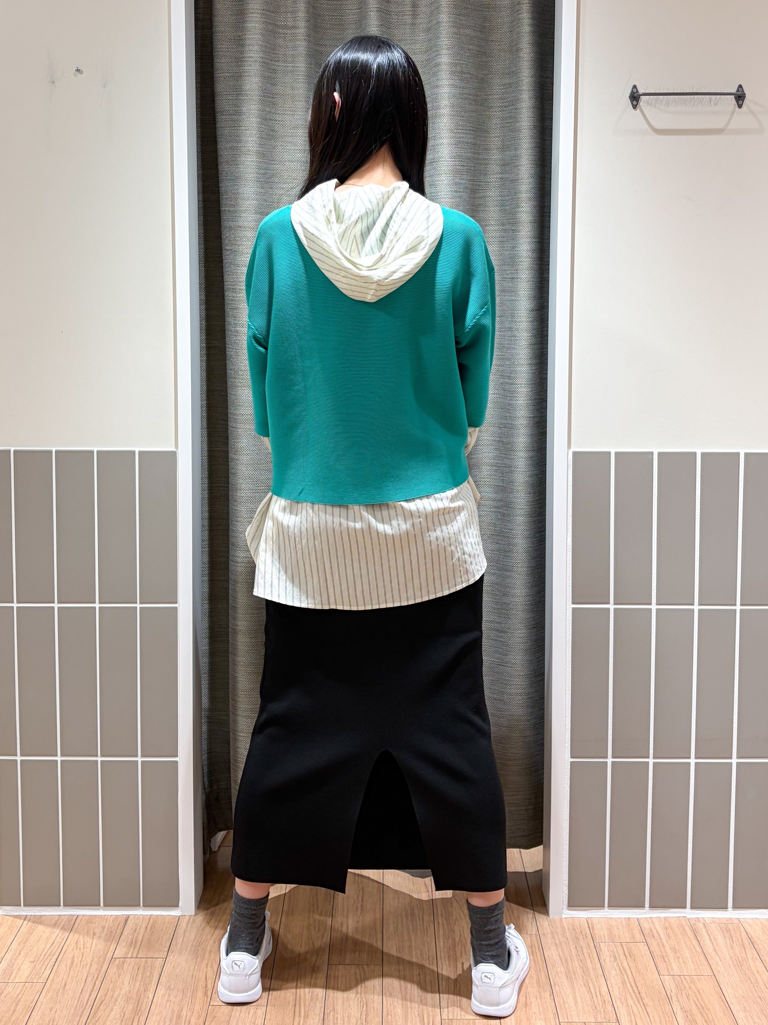 Kotoさんの「grove｜【貴島明日香さん着用／洗濯機OK】レイヤードにもおすすめ、軽やかクロップドニット」を使ったコーディネート