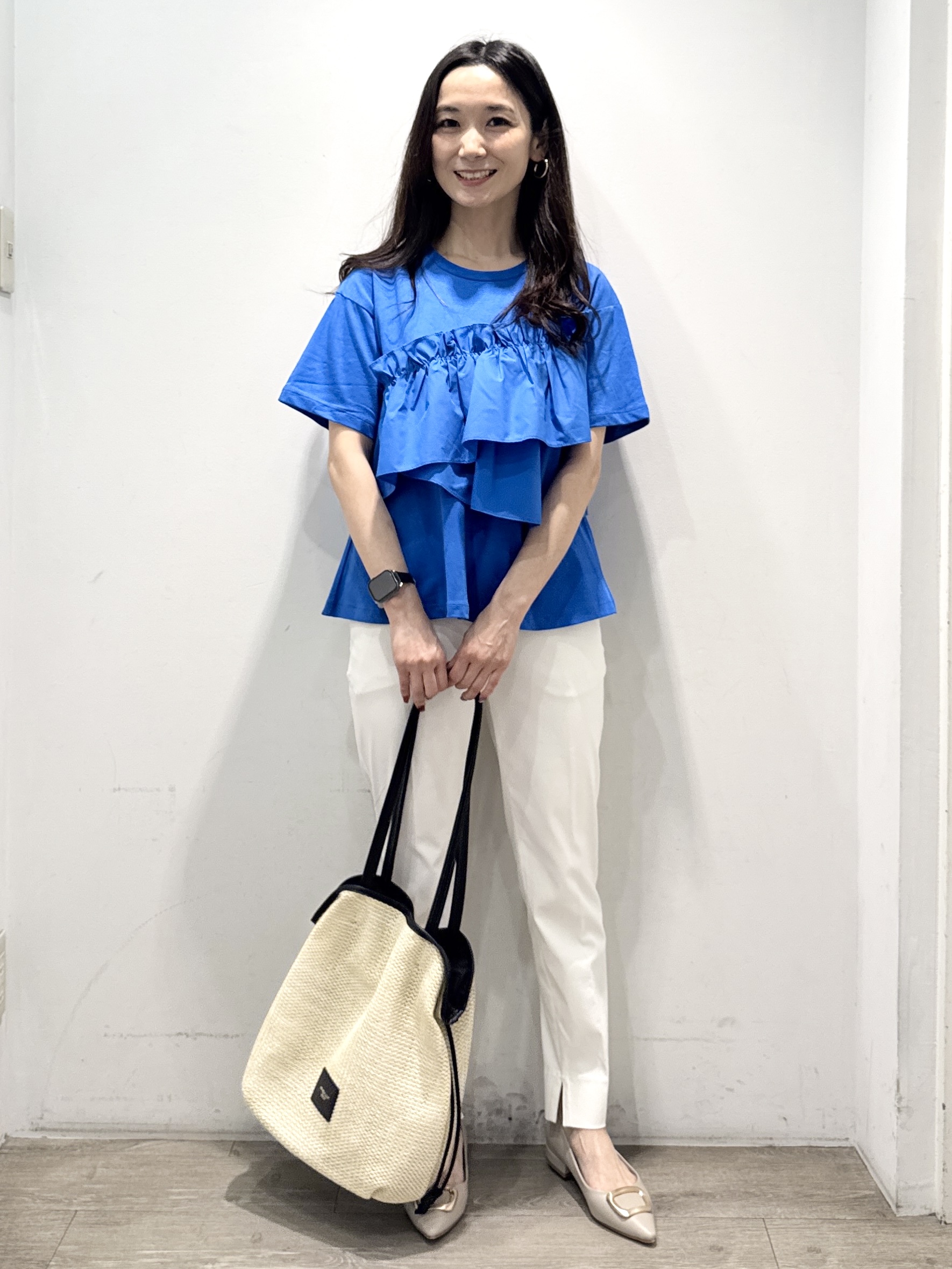 yuicciさんの「OPAQUE.CLIP｜【接触冷感】アシメフリルドッキングカットソー《洗濯機OK》」を使ったコーディネート