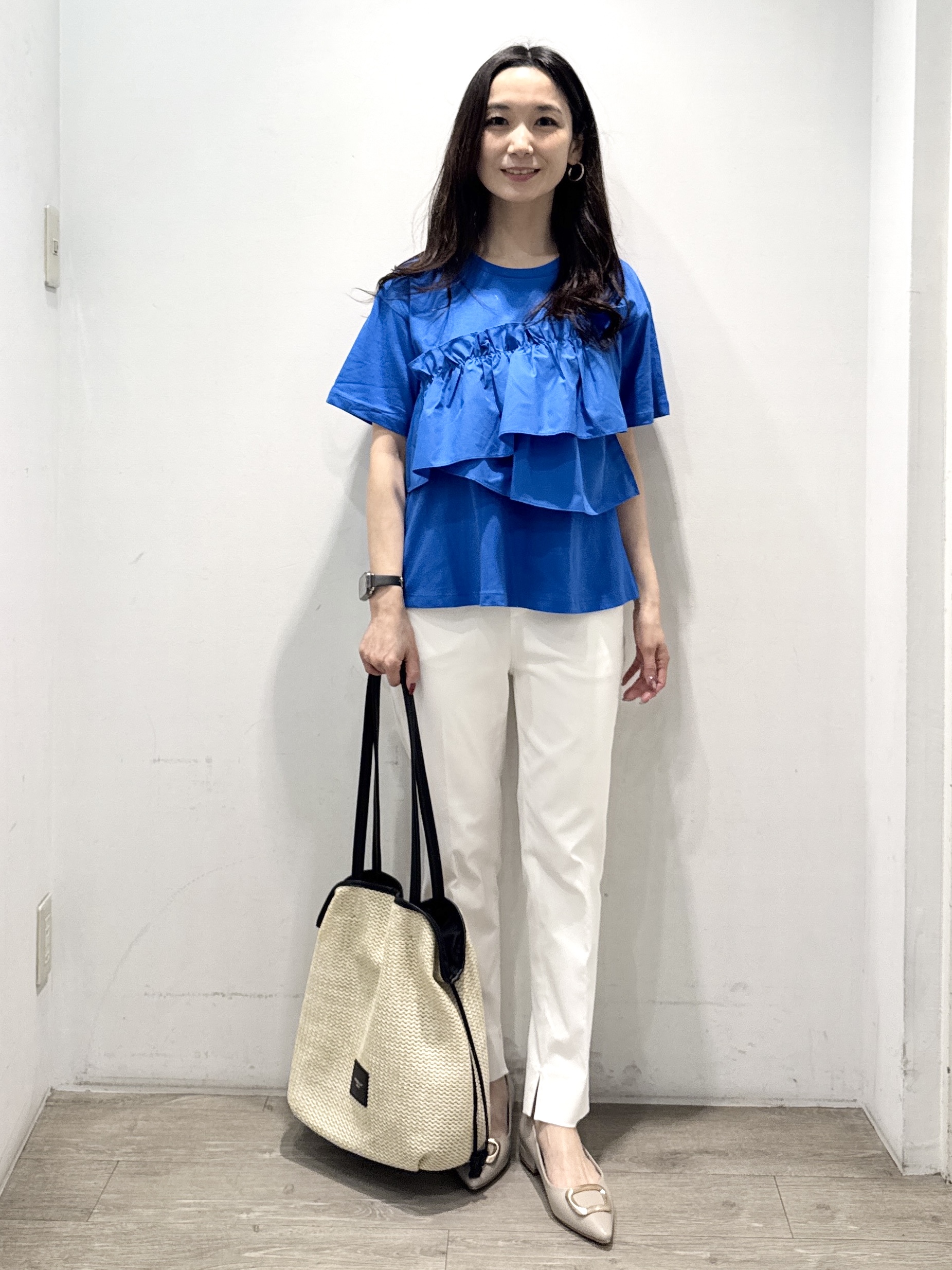 yuicciさんの「OPAQUE.CLIP｜【接触冷感】アシメフリルドッキングカットソー《洗濯機OK》」を使ったコーディネート