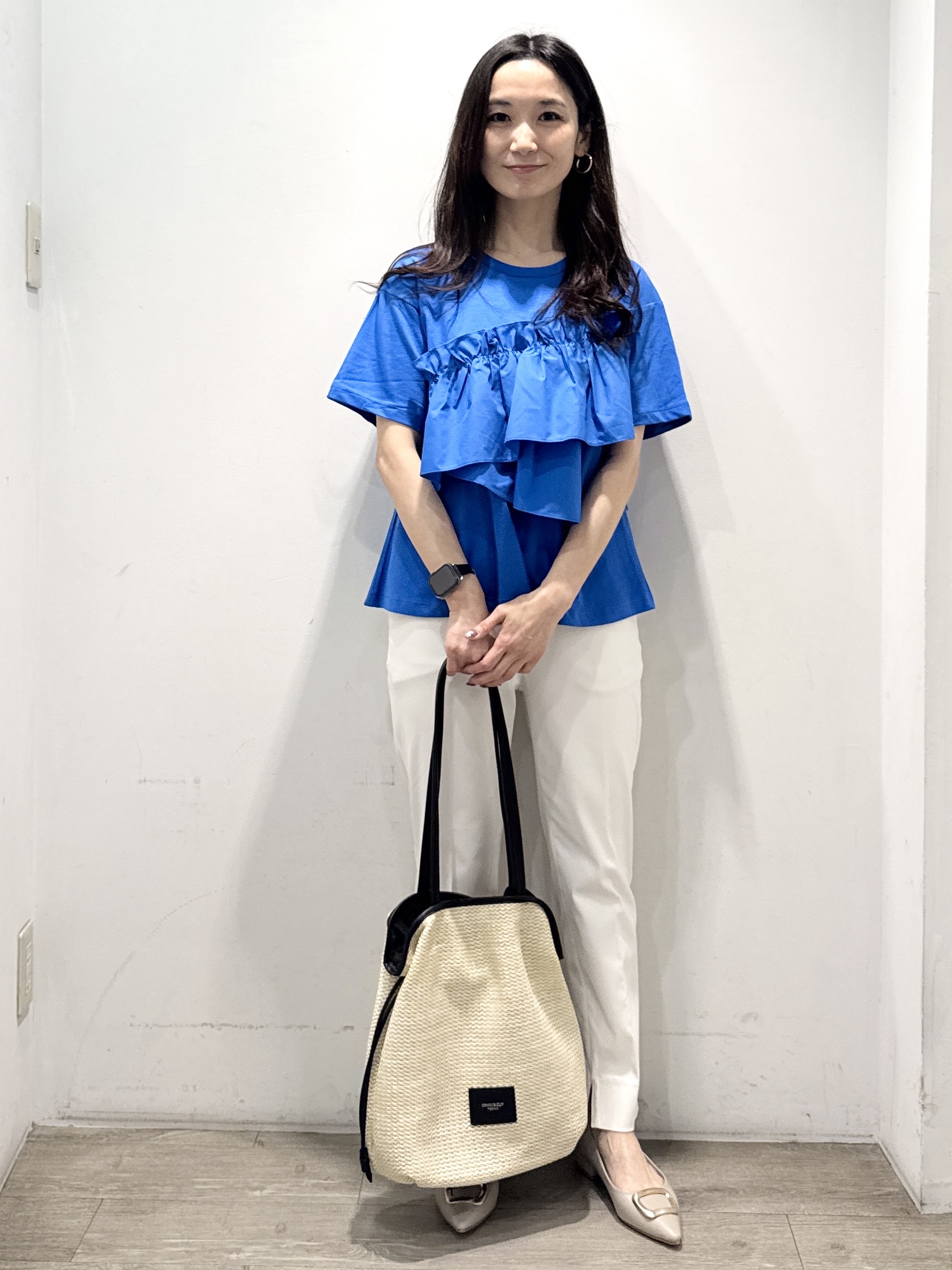 yuicciさんの「OPAQUE.CLIP｜【接触冷感】アシメフリルドッキングカットソー《洗濯機OK》」を使ったコーディネート