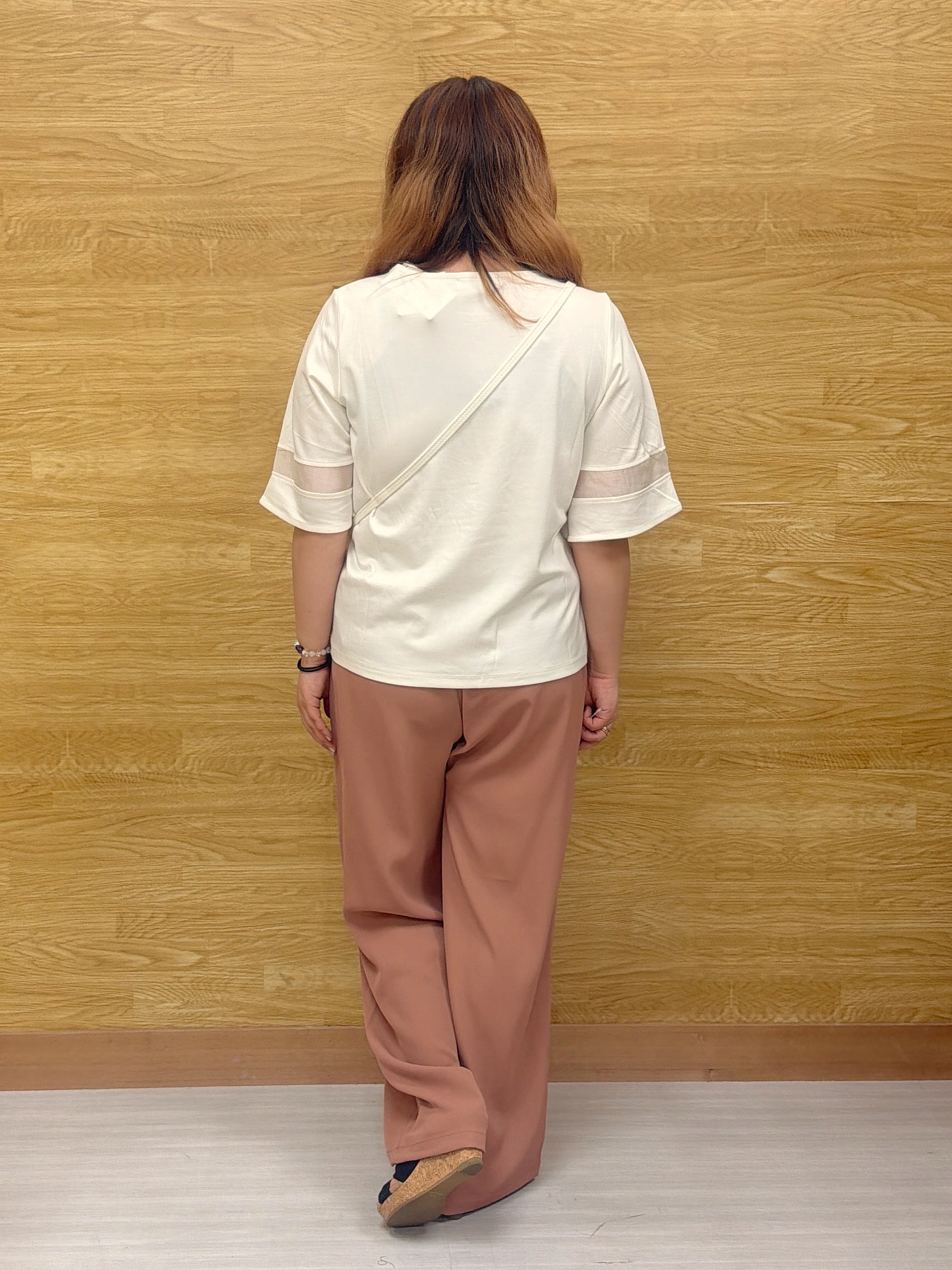 ぁむさんの「SHOO･LA･RUE｜【洗濯機後しわになりにくい/ひんやり/S-LL】お袖のシアーで抜け感プラス 二の腕隠せるフレアスリー」を使ったコーディネート