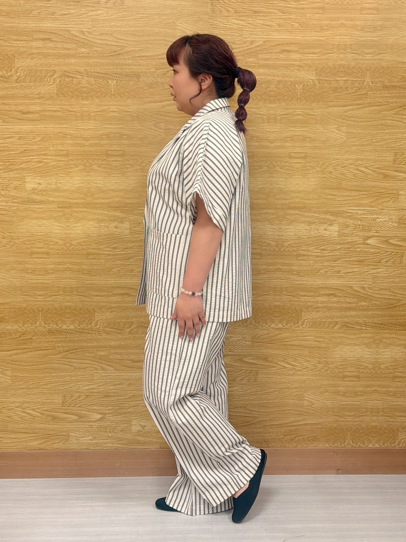 ぁむさんの「SHOO･LA･RUE｜【ひんやり/吸水速乾/セットアップ可】羽織るだけで主役になる サッカーストライプシャツジャケット」を使ったコーディネート