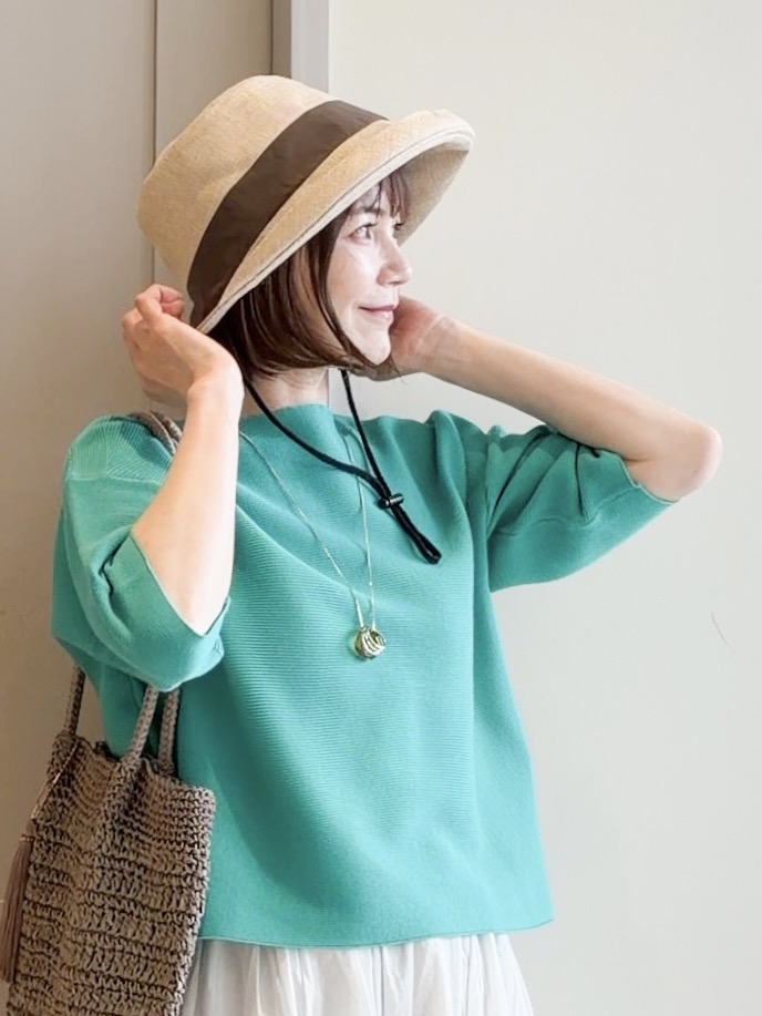 yamakoさんの「grove｜【貴島明日香さん着用／洗濯機OK】レイヤードにもおすすめ、軽やかクロップドニット」を使ったコーディネート