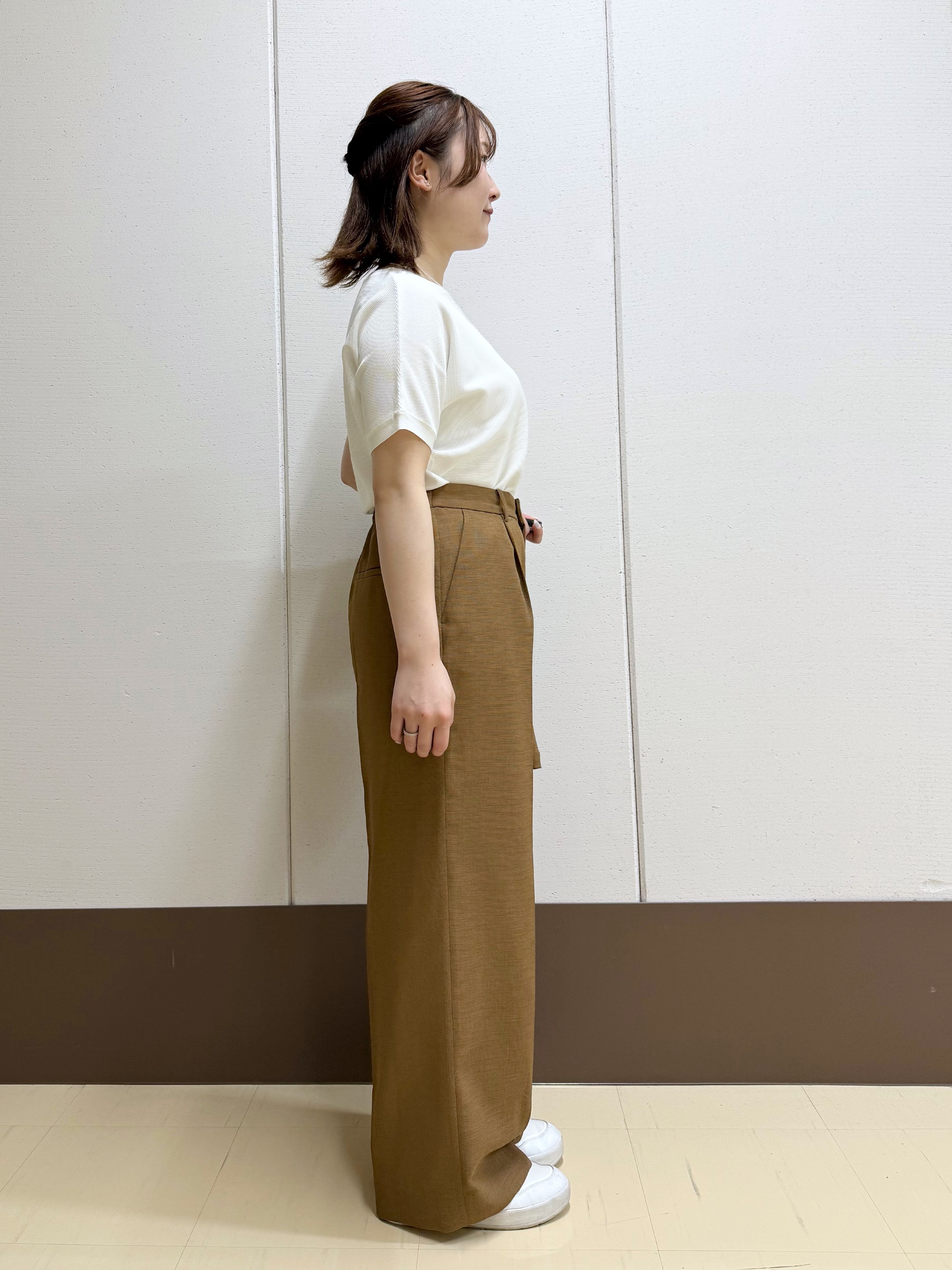 Rikoさんの「INDIVI｜【洗える】ガーター編みVネックニットT」を使ったコーディネート