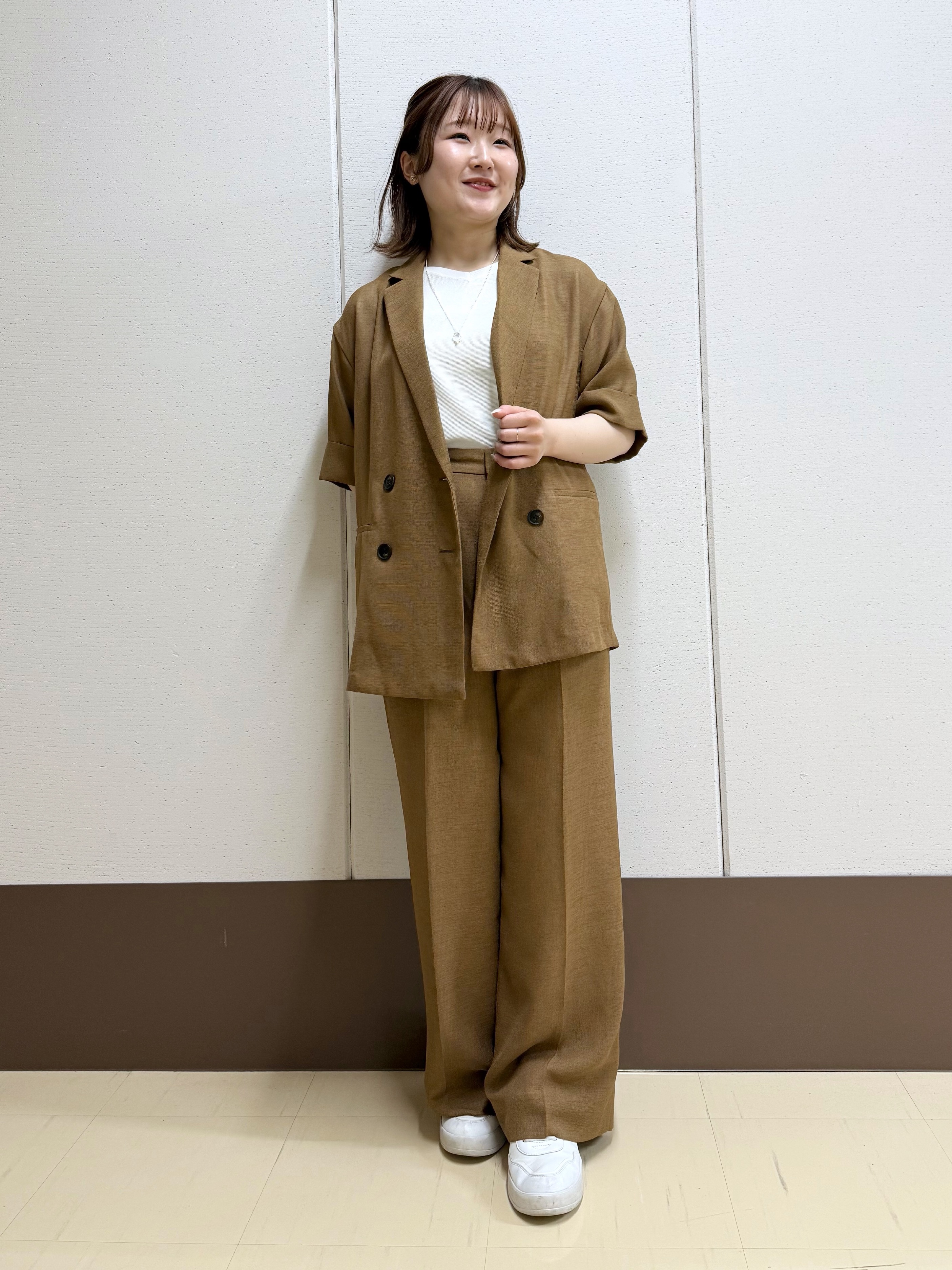 Rikoさんの「INDIVI｜【洗える】ガーター編みVネックニットT」を使ったコーディネート