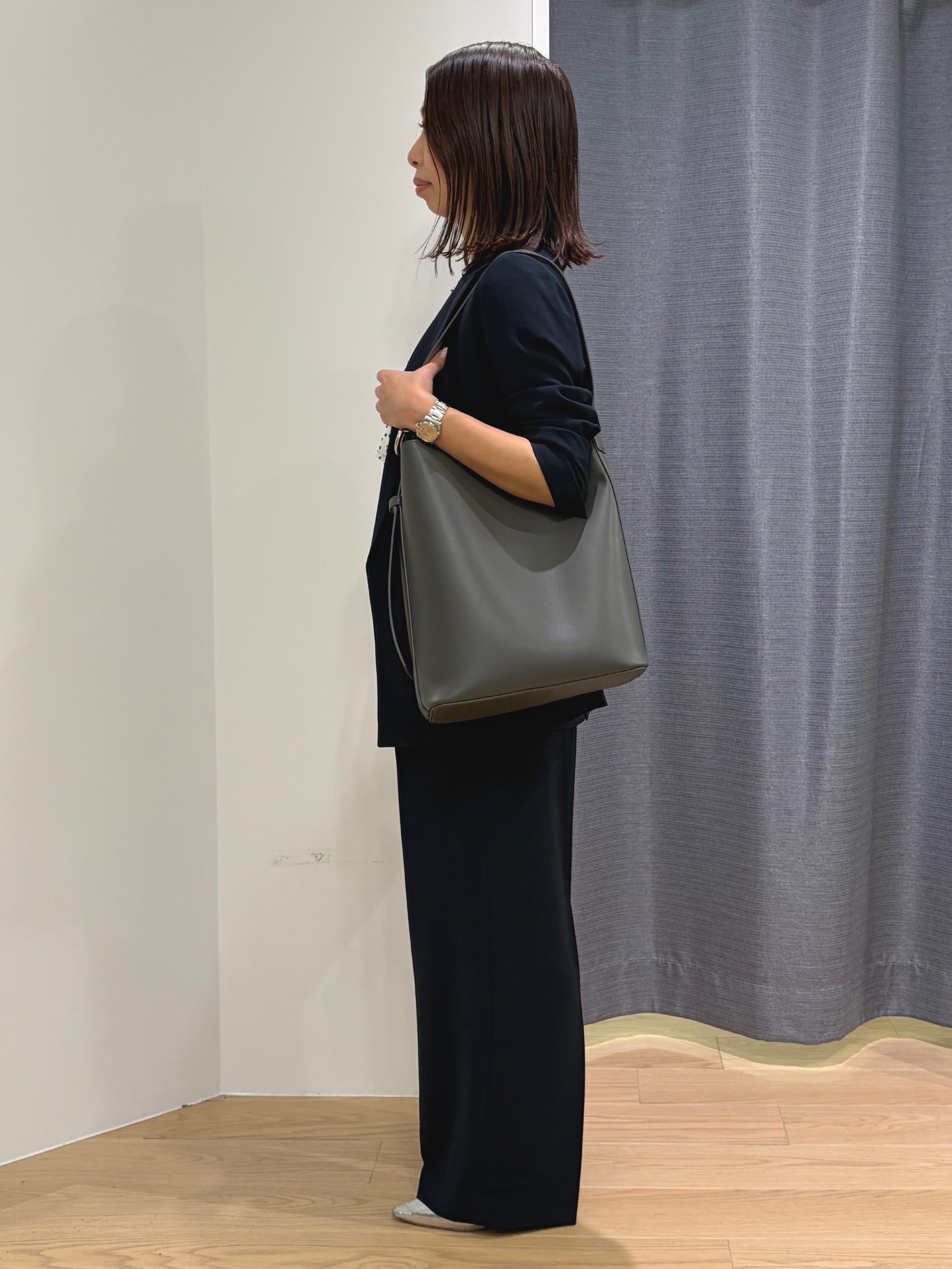 Mikoさんの「INDIVI｜【洗える／多機能／SETUP可】着る日傘ダブルジャケット」を使ったコーディネート